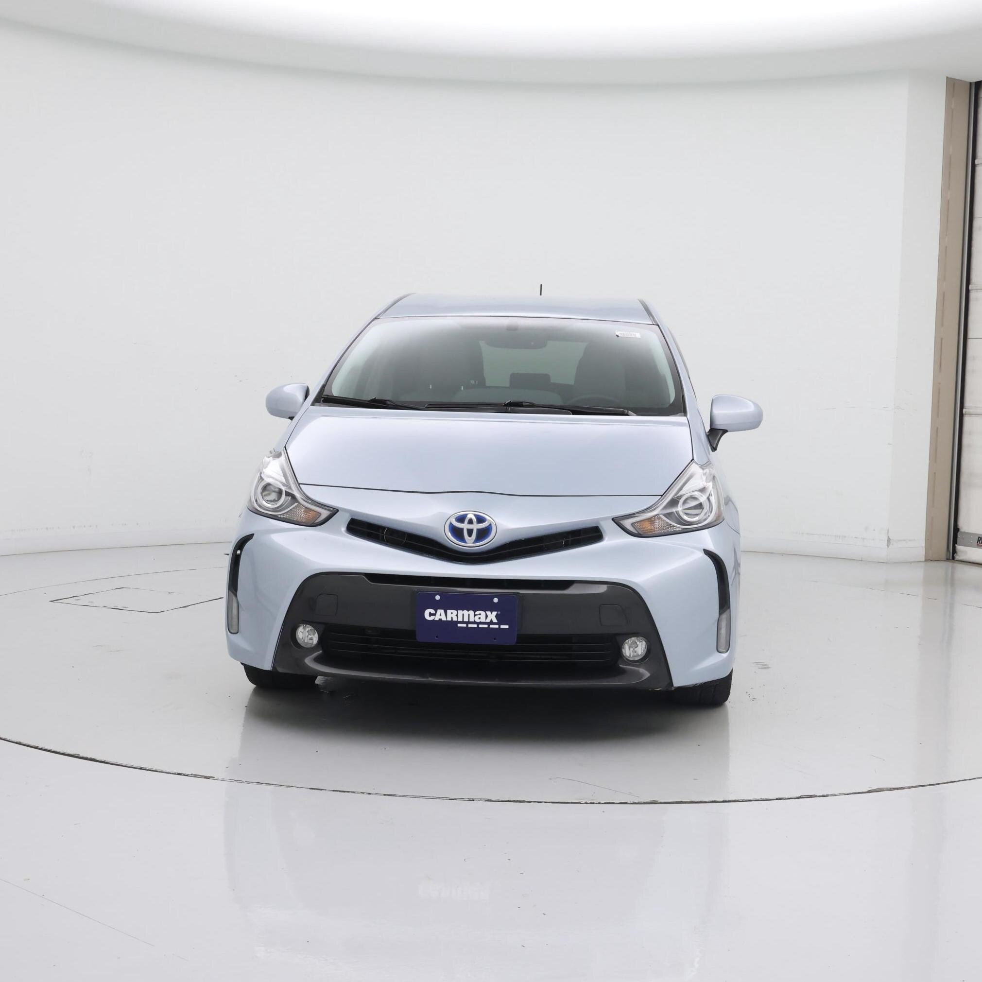 Thumbnail: 2015 Toyota Prius v - 5