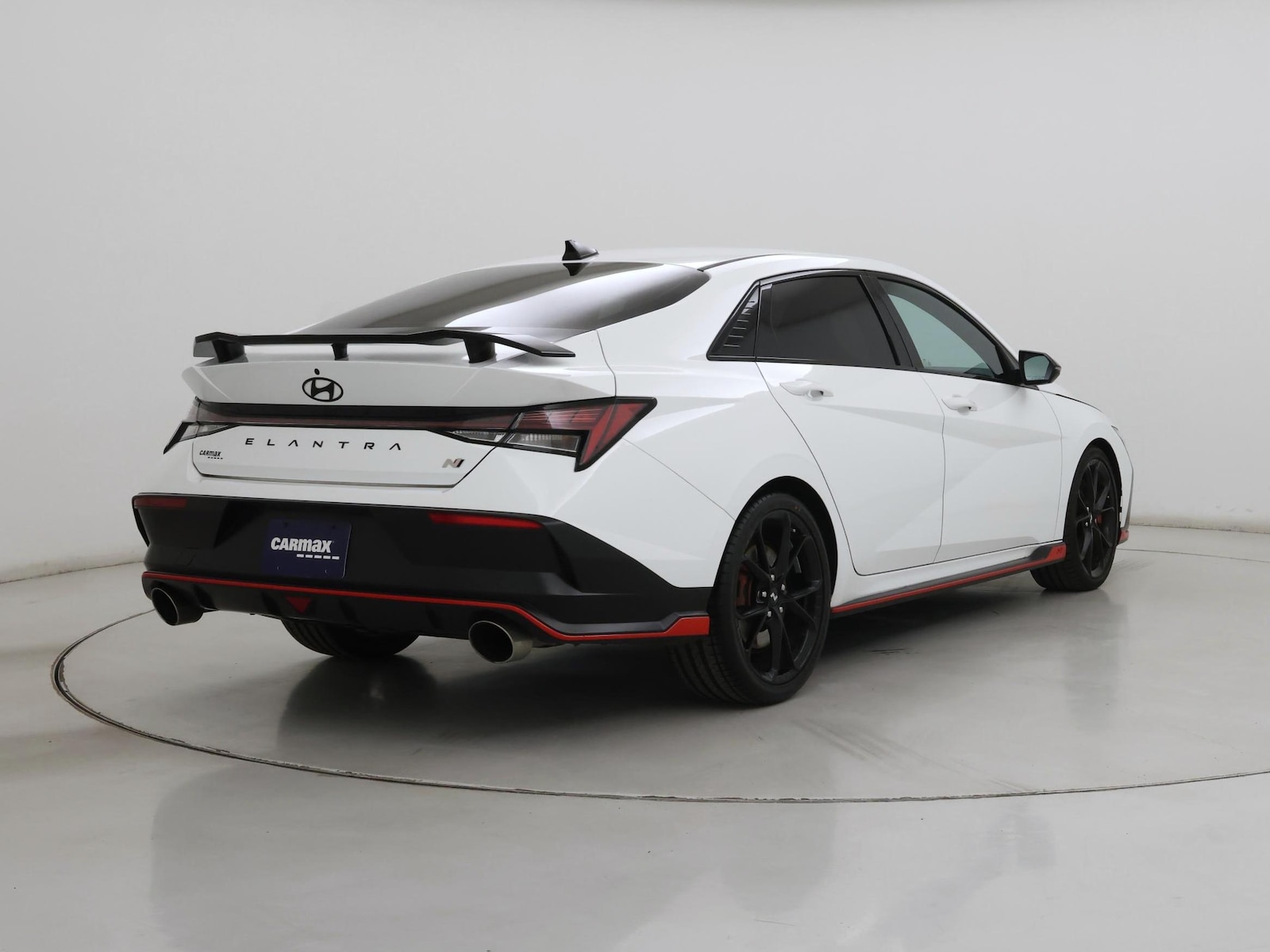 2025 Hyundai Elantra N - Photo 9