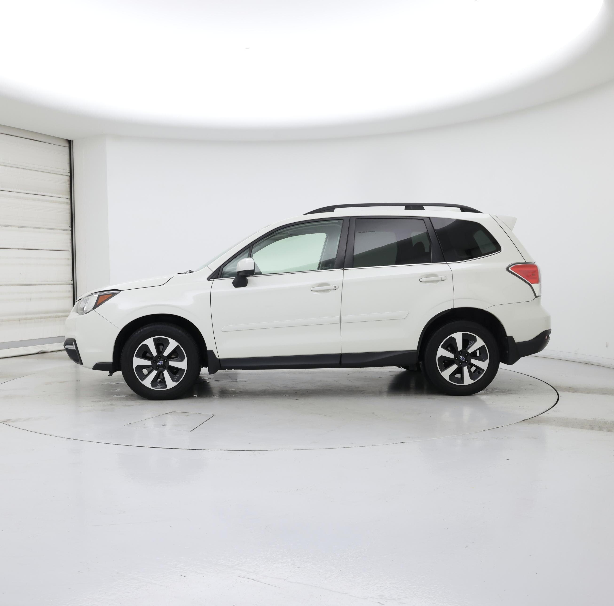 Thumbnail: 2017 Subaru Forester - 3