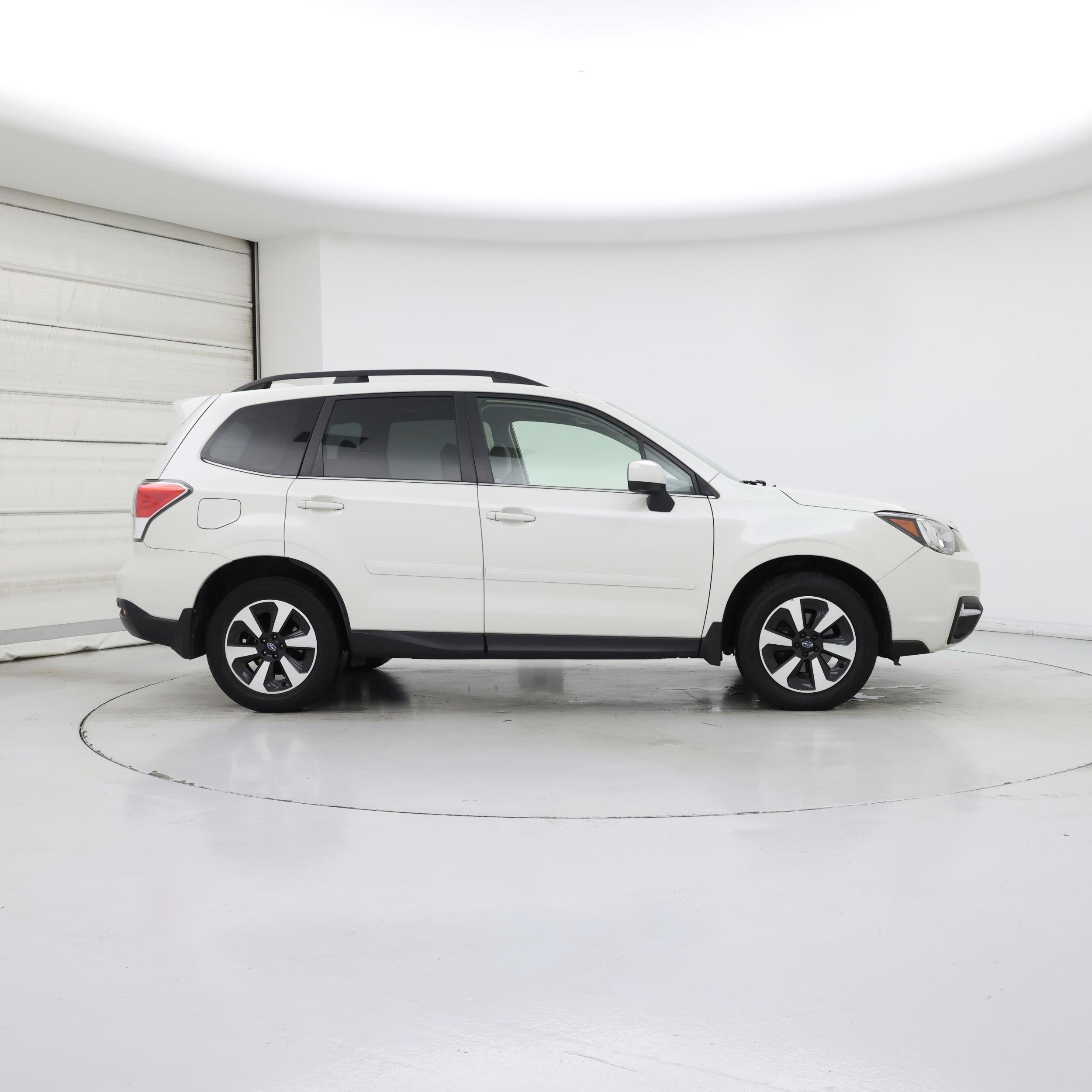 Thumbnail: 2017 Subaru Forester - 7