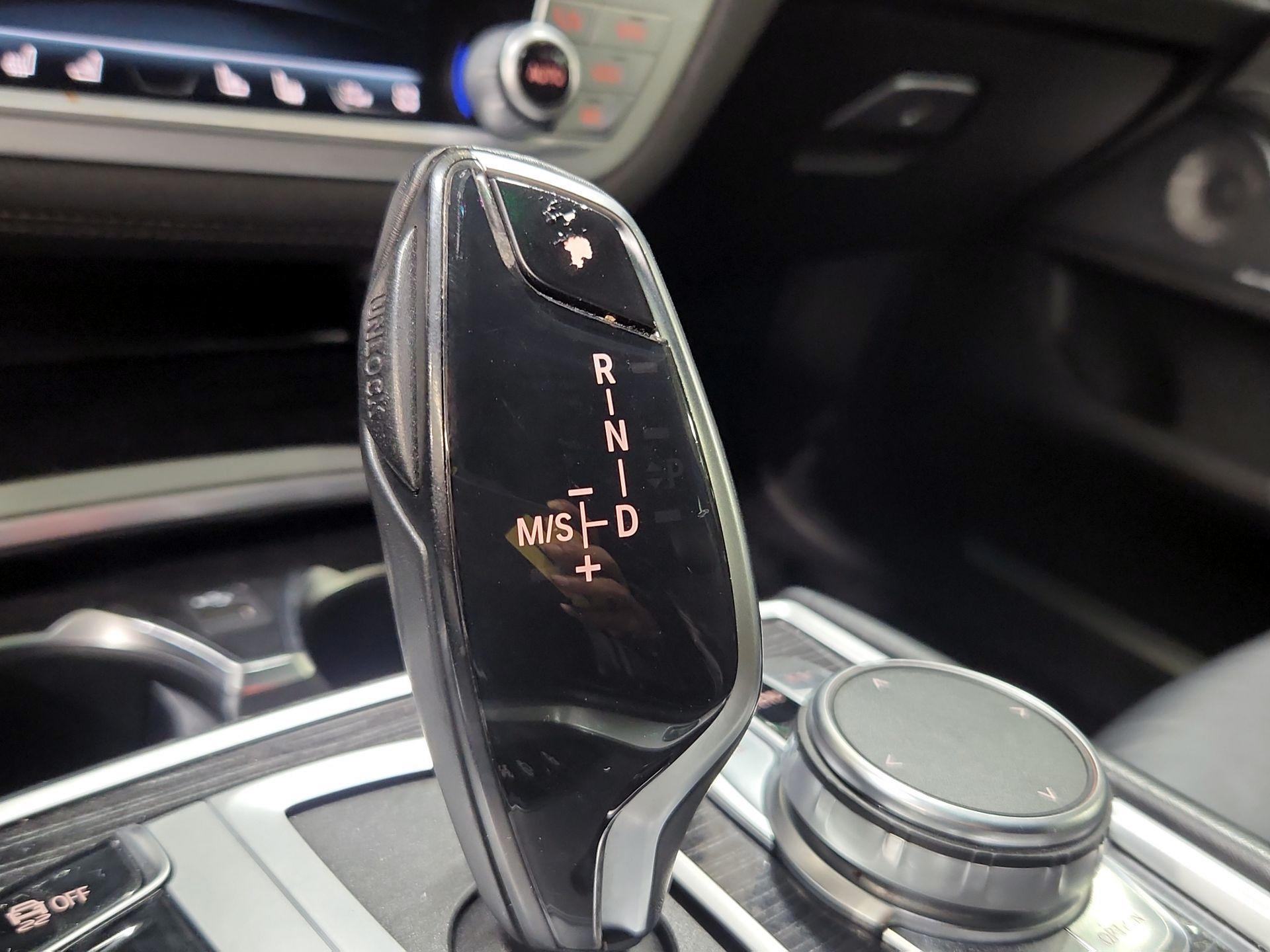 Thumbnail: 2020 BMW 7 Series - 18