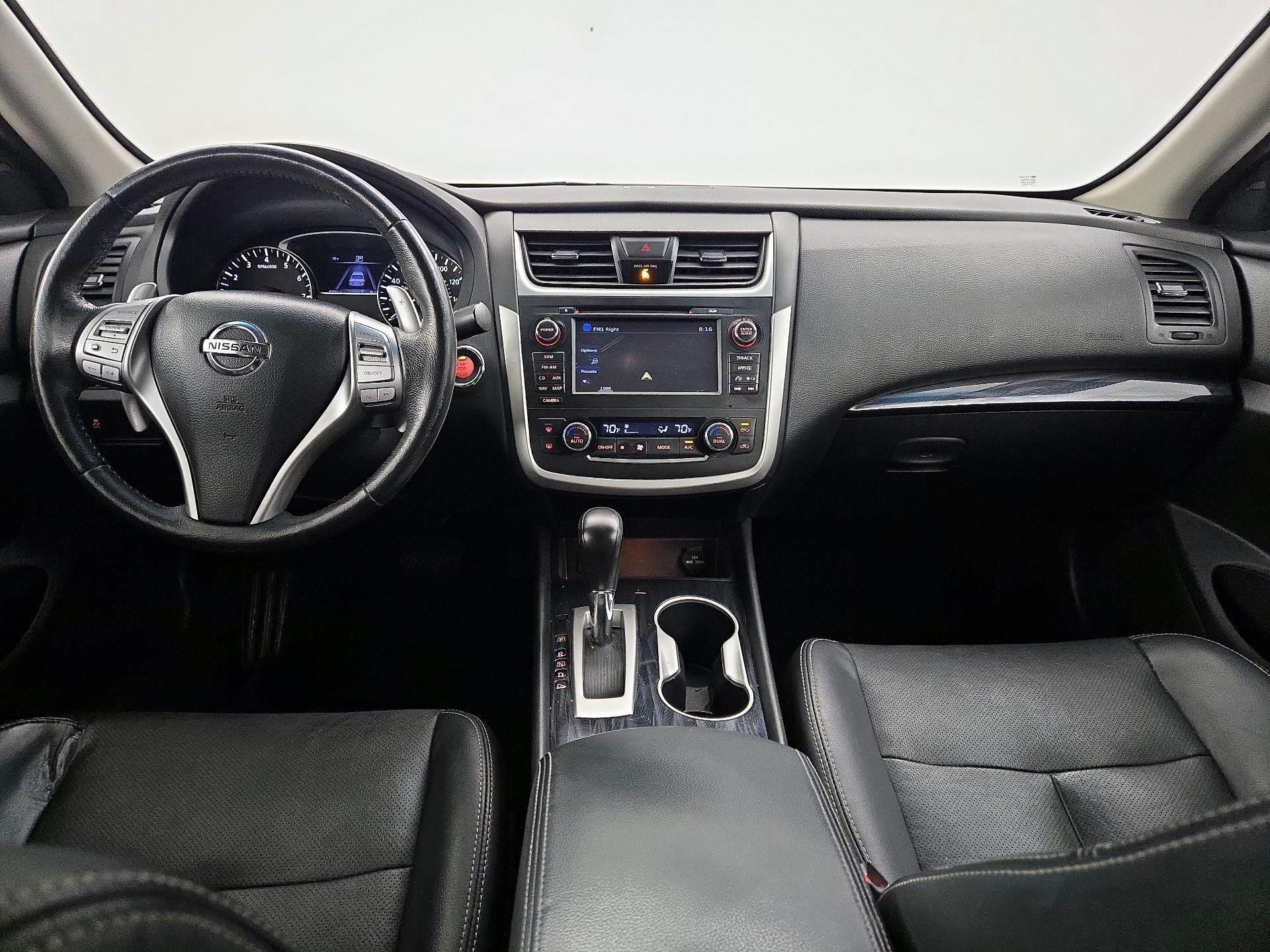 Thumbnail: 2017 Nissan Altima - 9