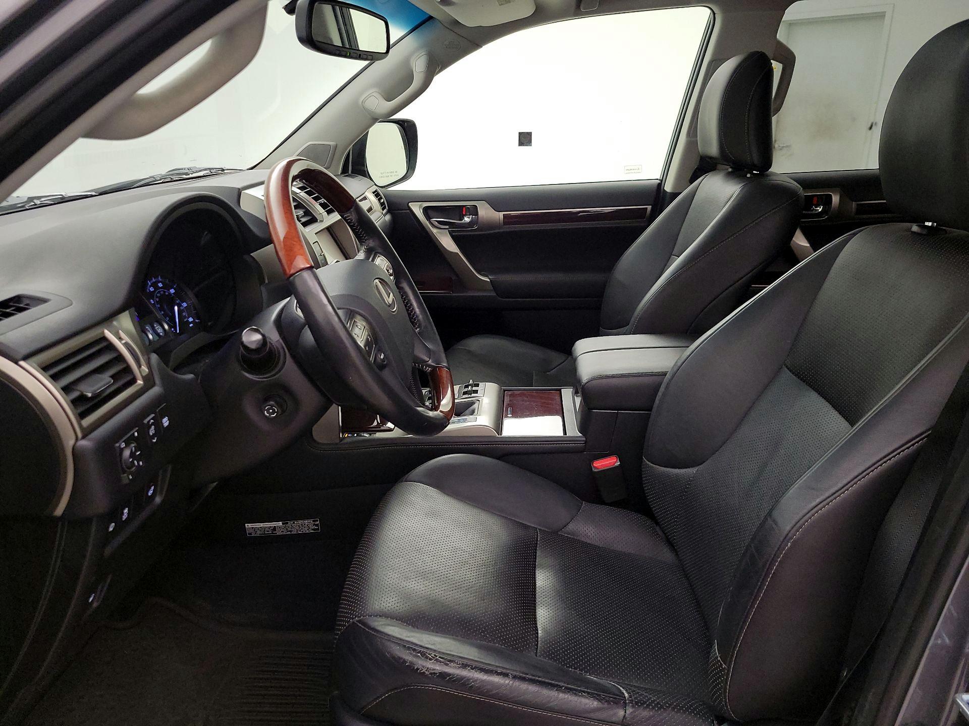 Thumbnail: 2015 Lexus GX - 11