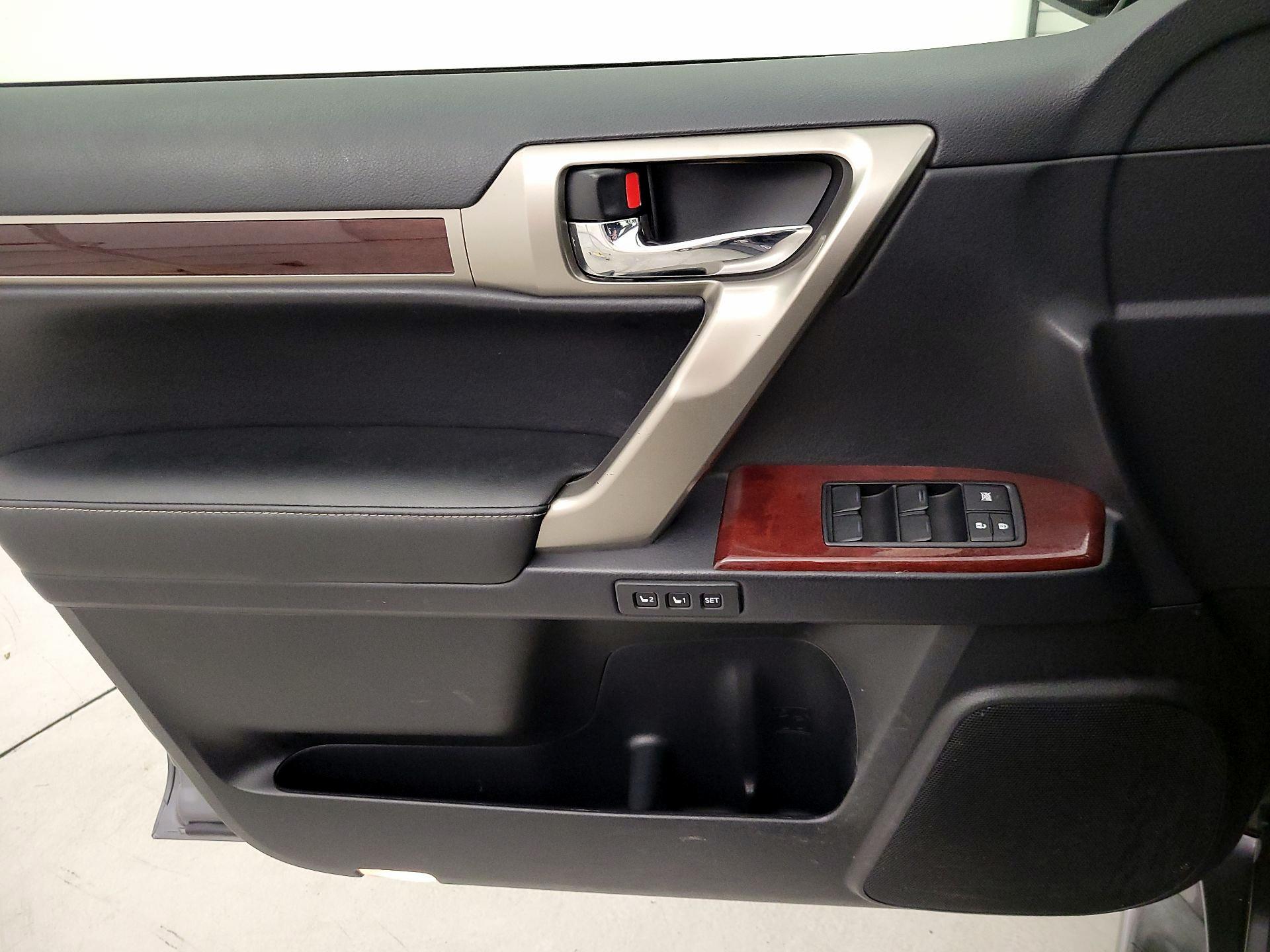 Thumbnail: 2015 Lexus GX - 12