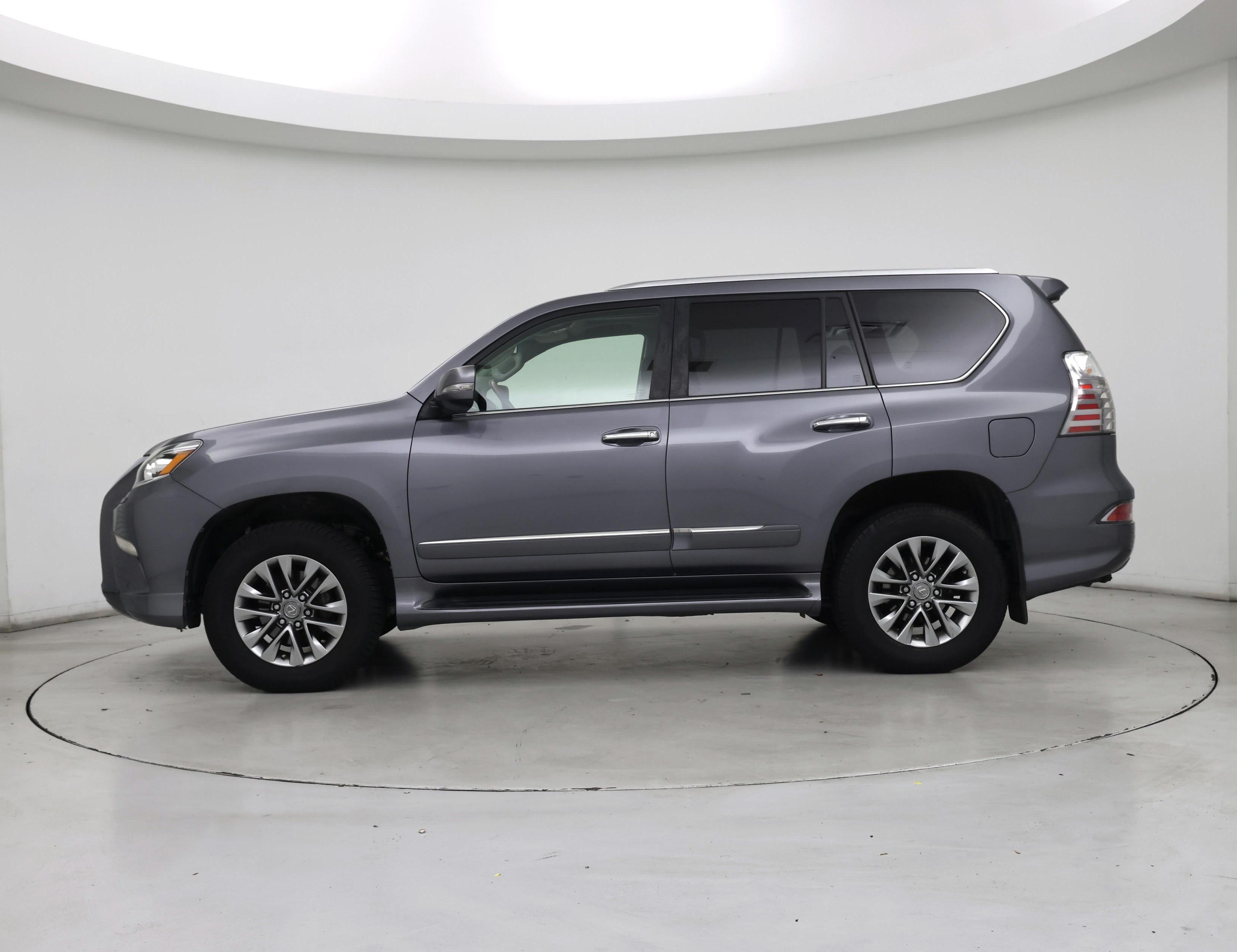 Thumbnail: 2015 Lexus GX - 3