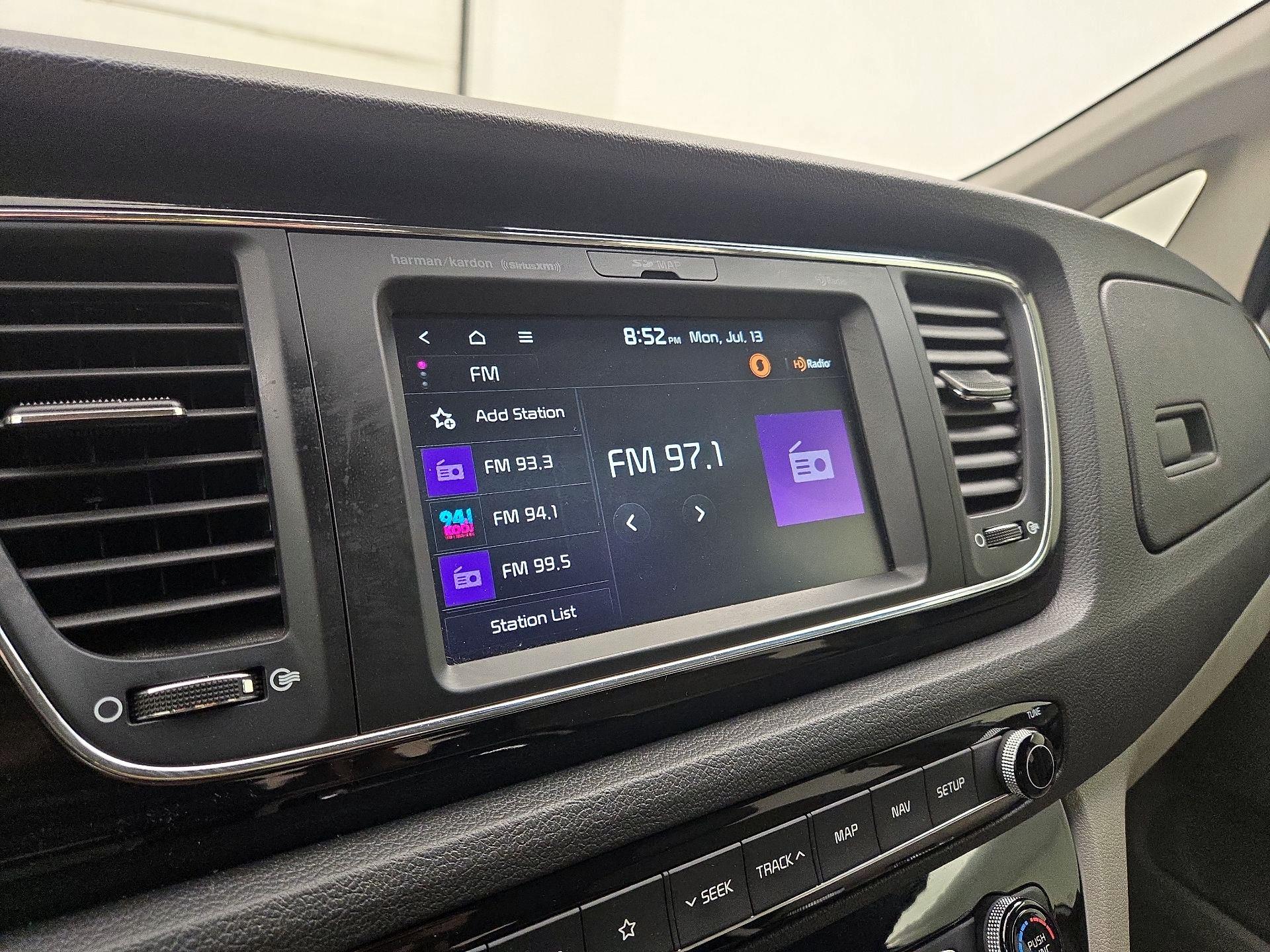 Thumbnail: 2020 Kia Sedona - 16