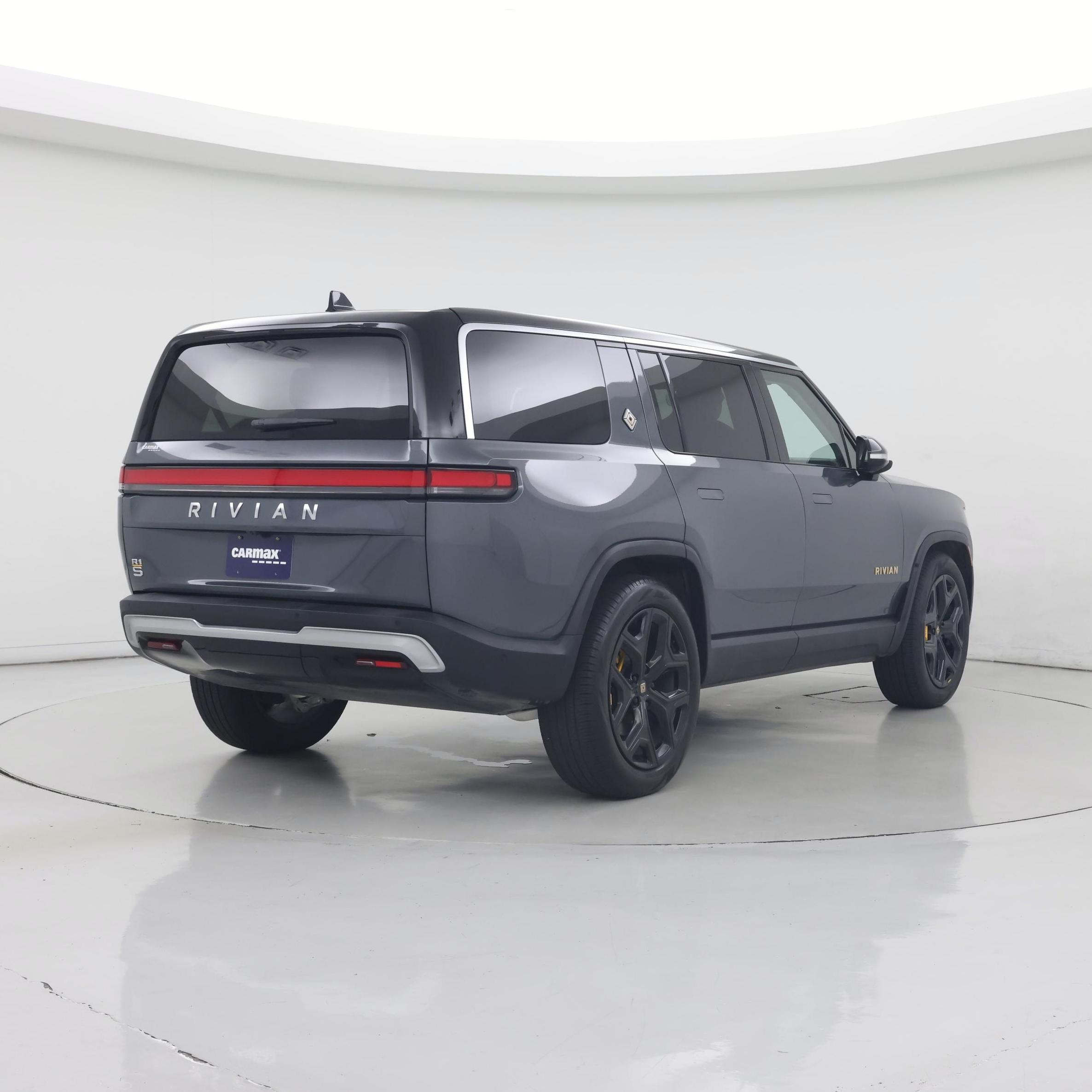 Thumbnail: 2023 Rivian R1S - 8
