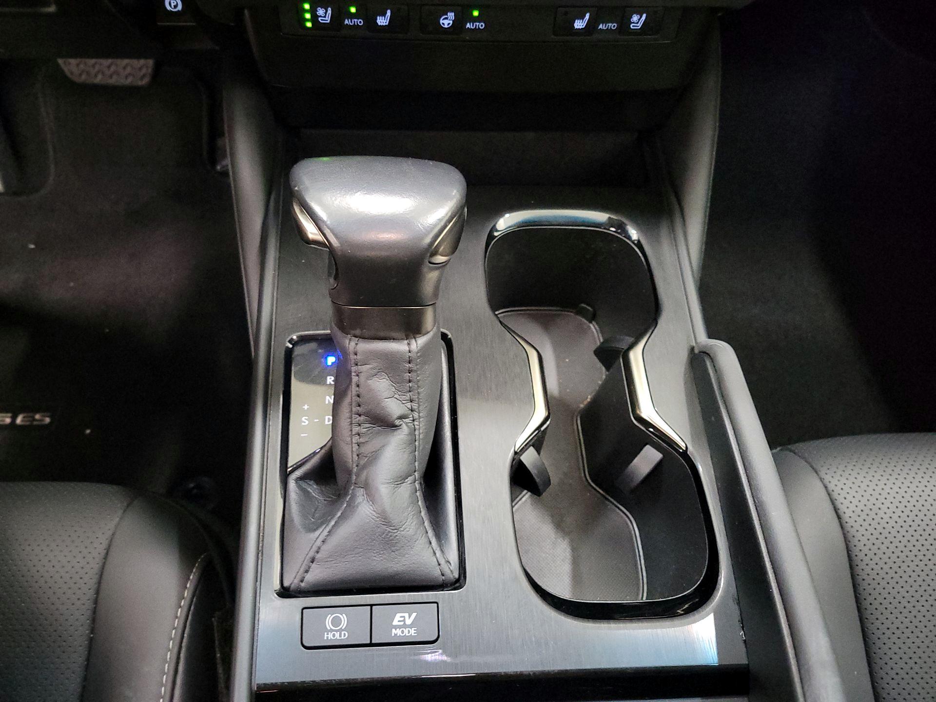 Thumbnail: 2024 Lexus ES - 18