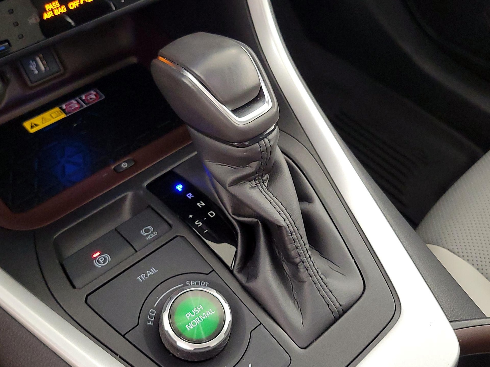 2024 Toyota RAV4 Limited - Photo 18