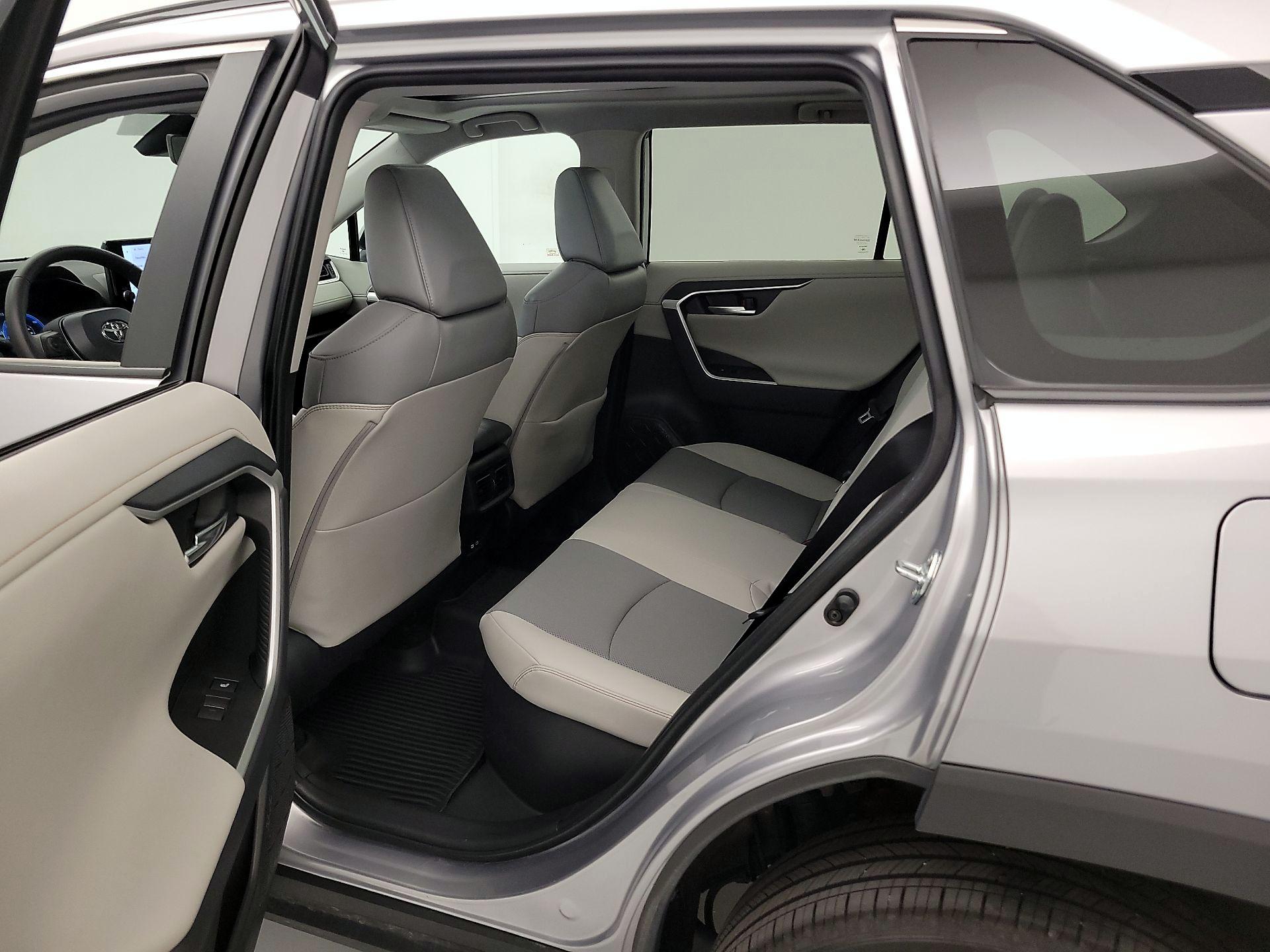 Thumbnail: 2024 Toyota RAV4 - 20