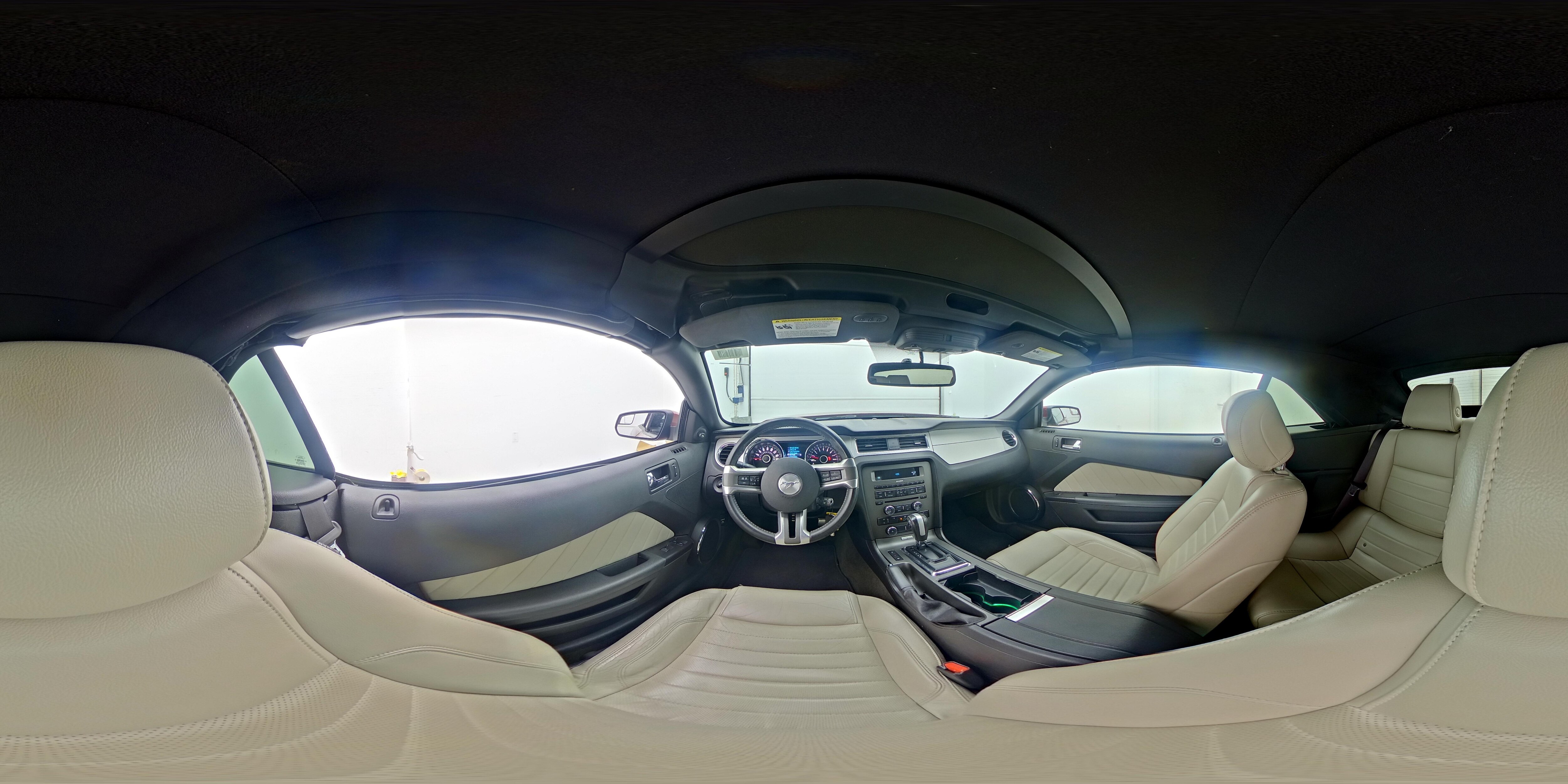 2014 Ford Mustang V6 Premium - Photo 23