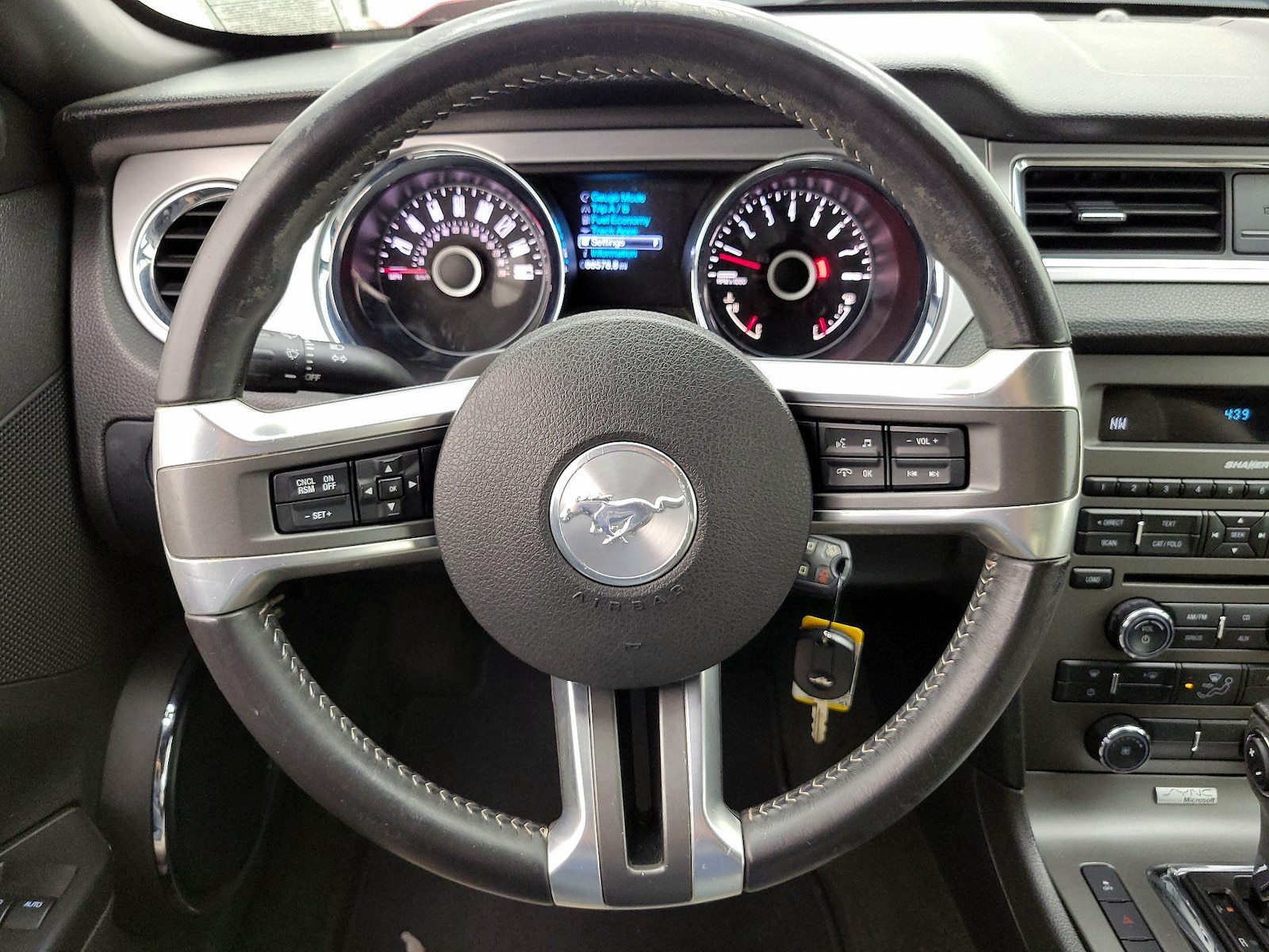2014 Ford Mustang V6 Premium - Photo 11