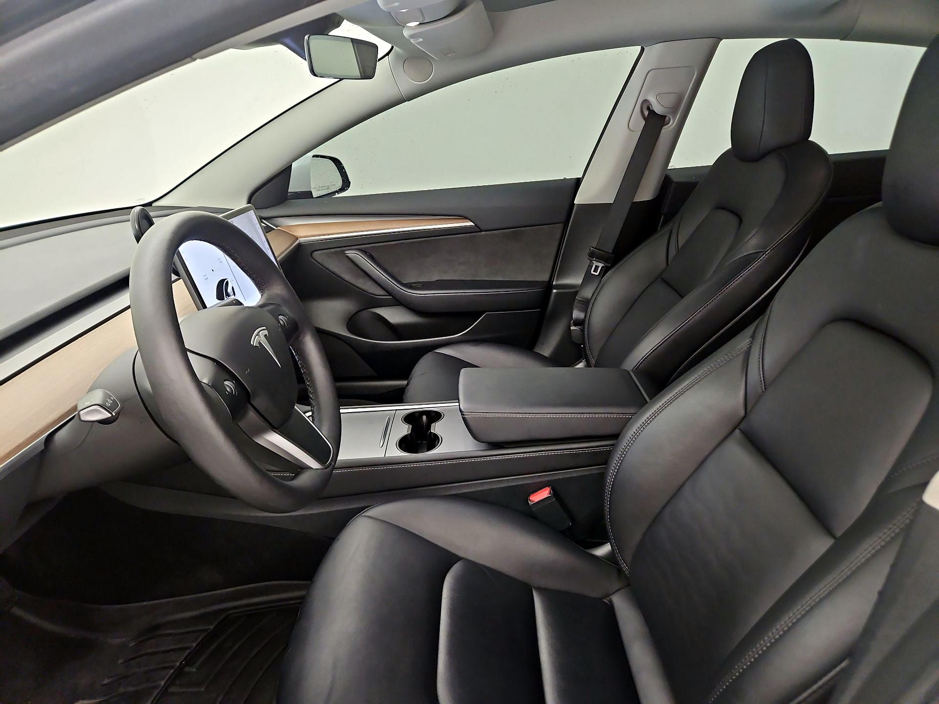 Thumbnail: 2023 Tesla Model 3 - 11