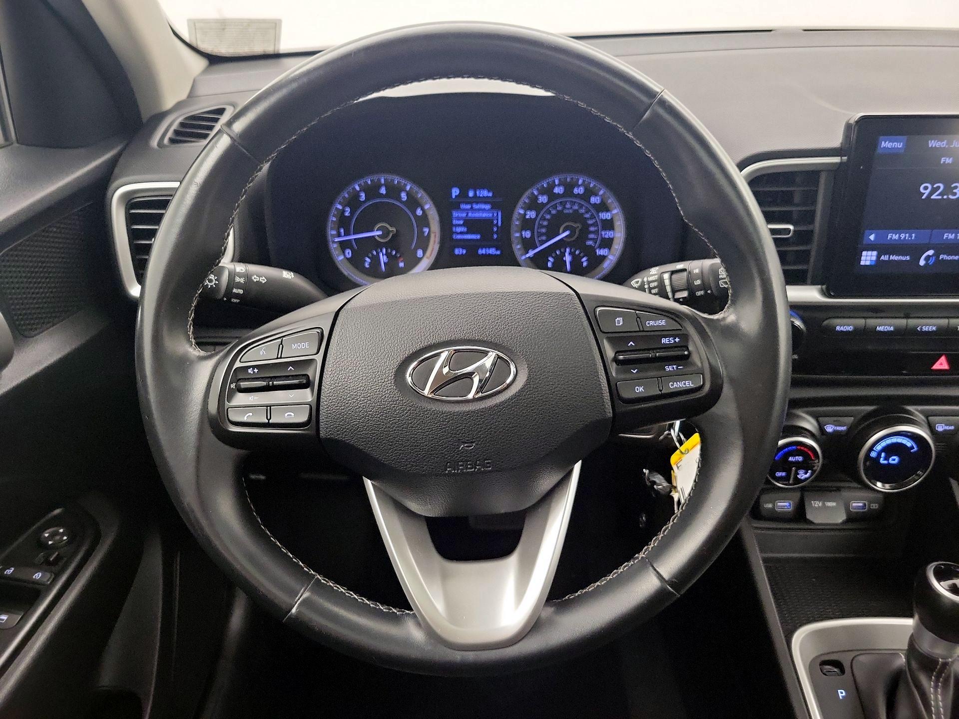 Thumbnail: 2022 Hyundai Venue - 10