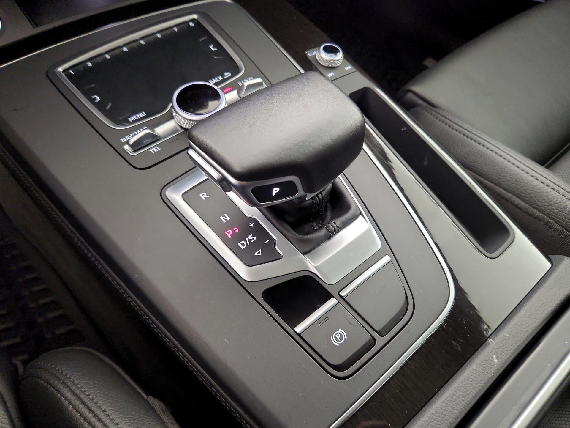 Thumbnail: 2018 Audi Q5 - 18