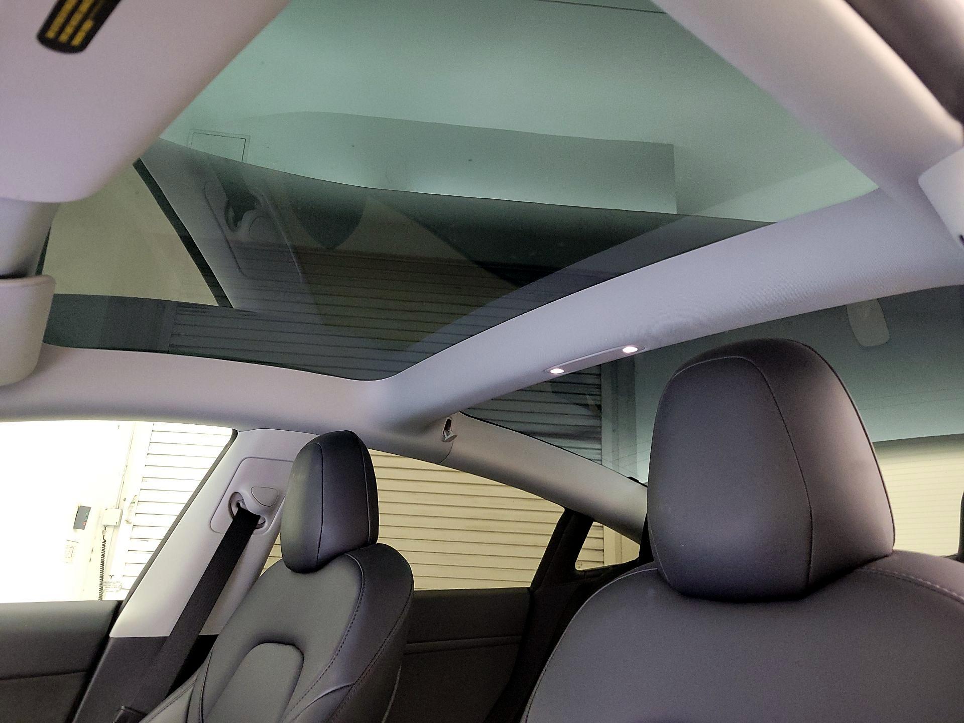 Thumbnail: 2023 Tesla Model 3 - 19