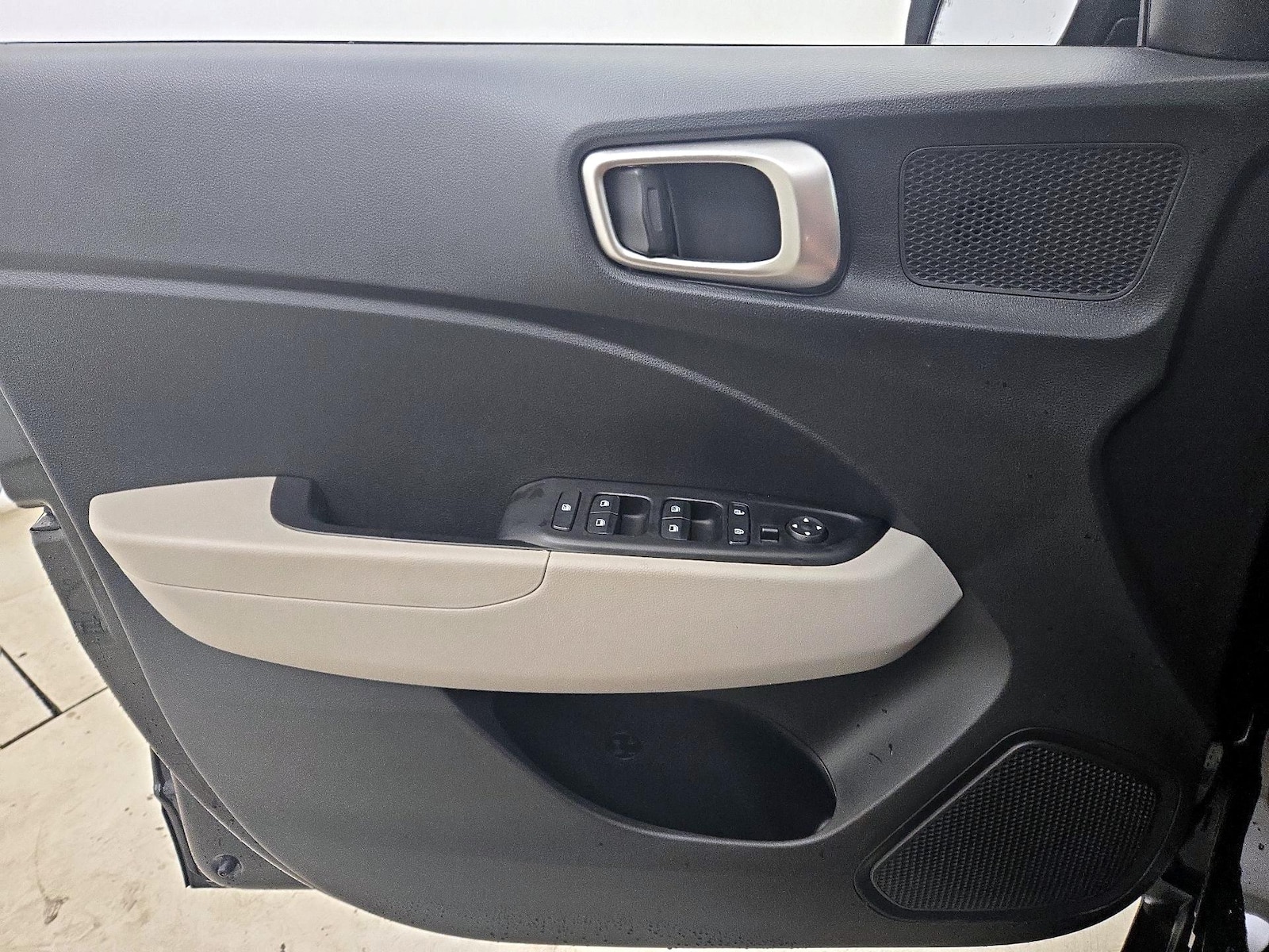 2023 Hyundai Venue SEL - Photo 13