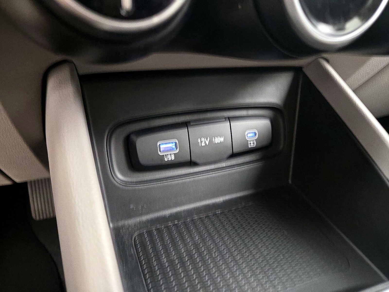2023 Hyundai Venue SEL - Photo 19