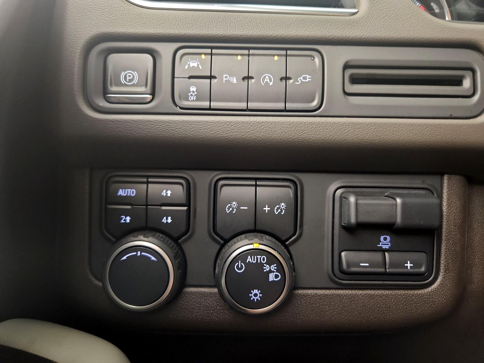 Thumbnail: 2021 Chevrolet Suburban - 13