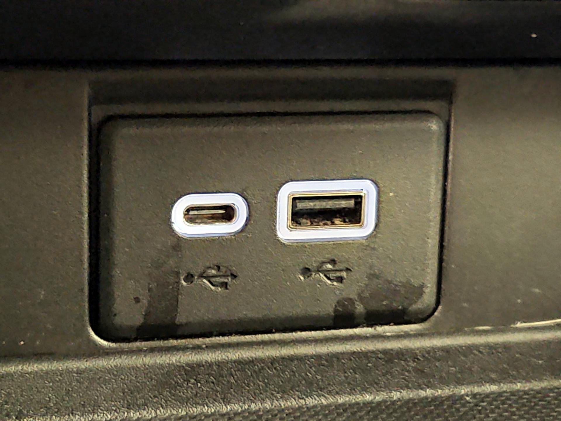 Thumbnail: 2021 Chevrolet Suburban - 19