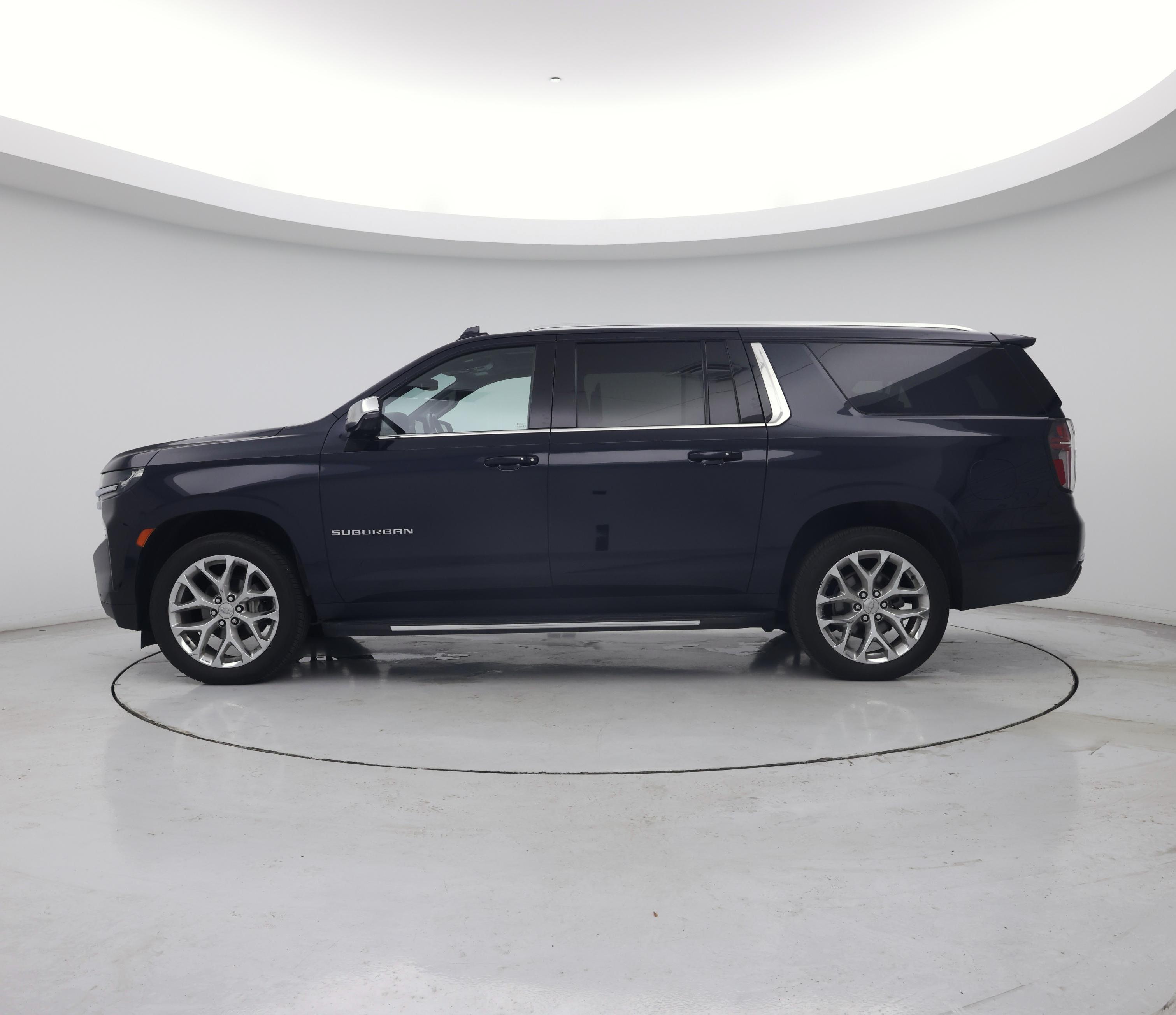 Thumbnail: 2021 Chevrolet Suburban - 3