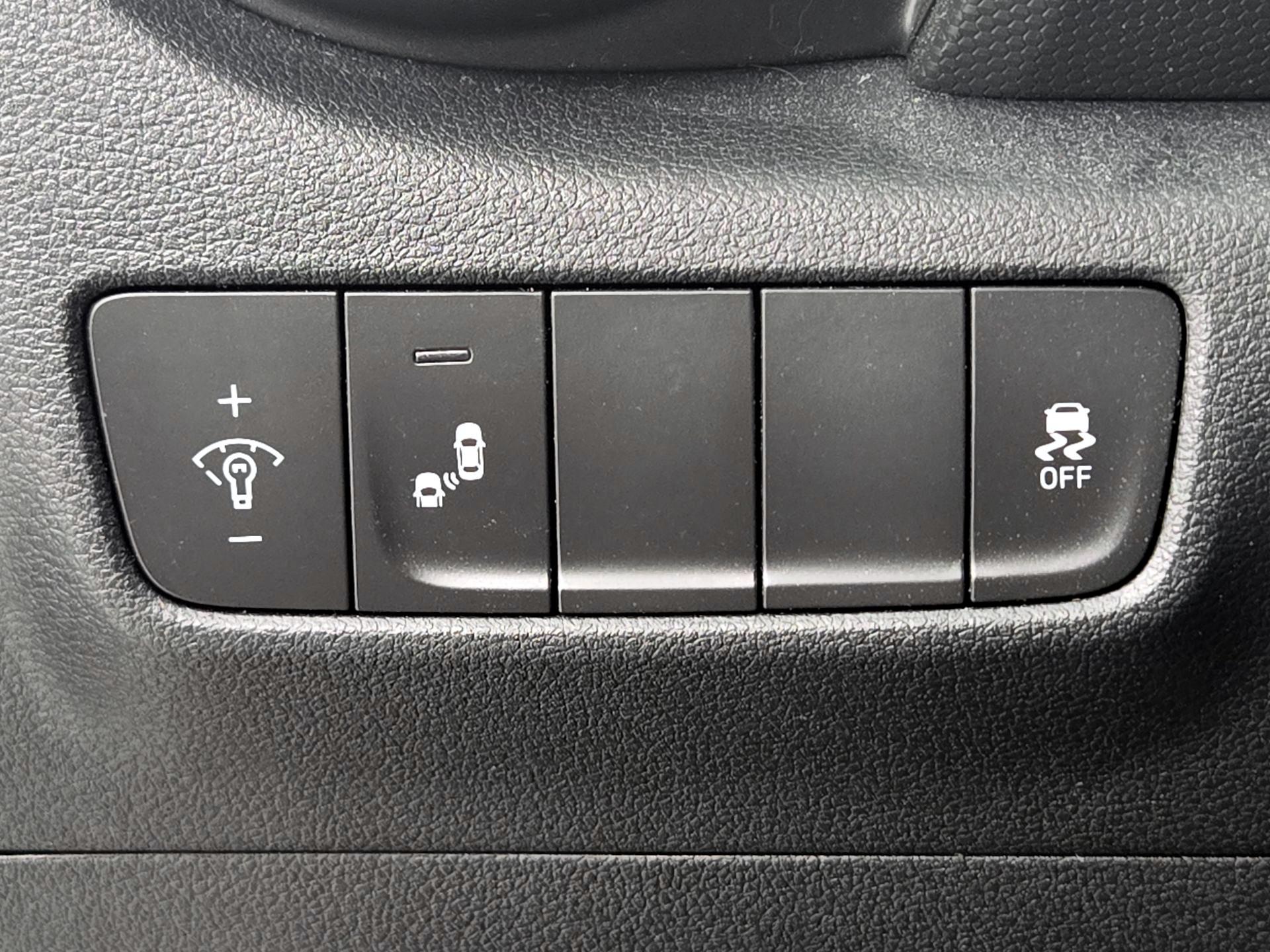 Thumbnail: 2018 Hyundai Kona - 13