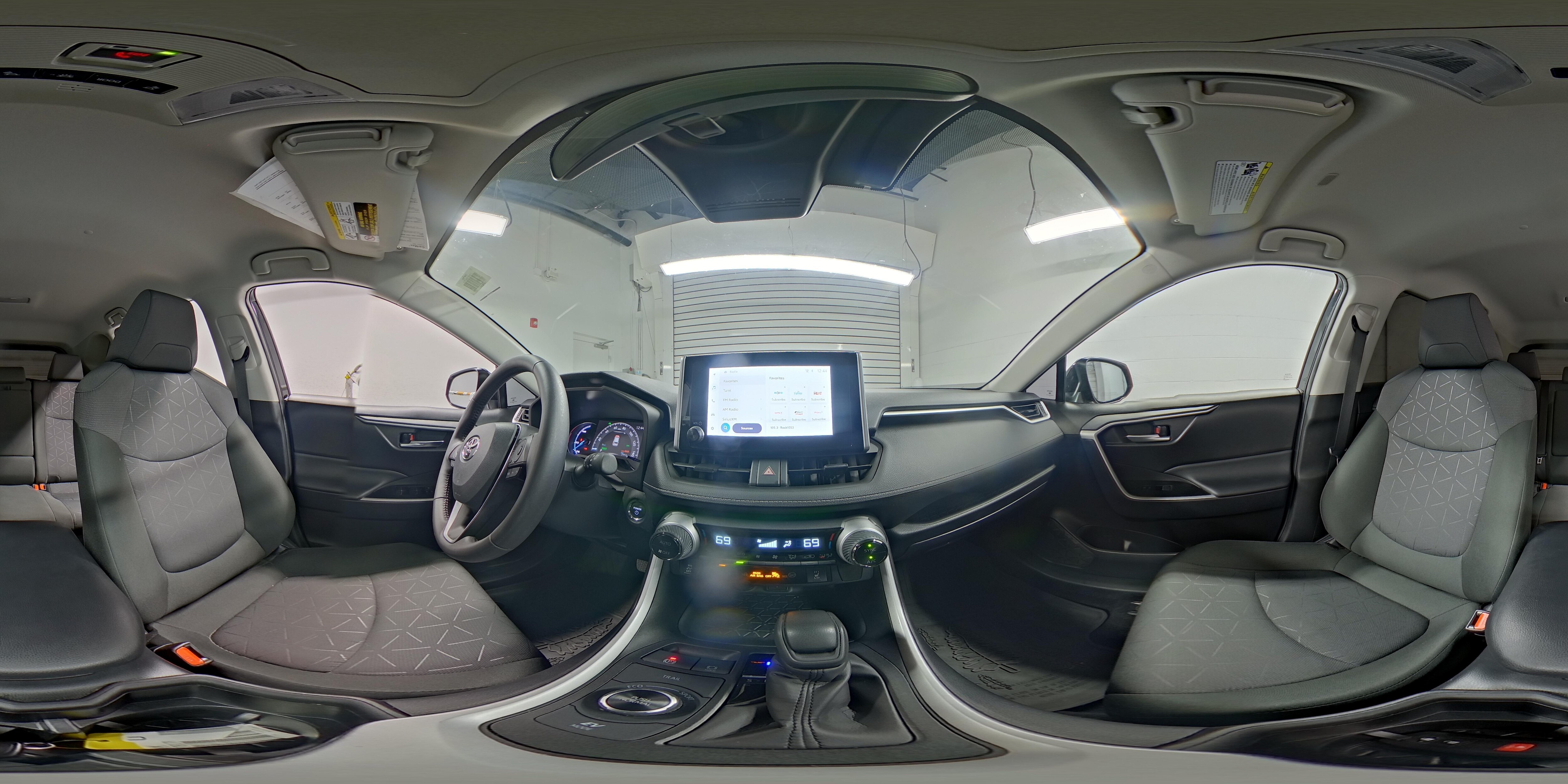 2025 Toyota RAV4 Woodland Edition - Photo 24