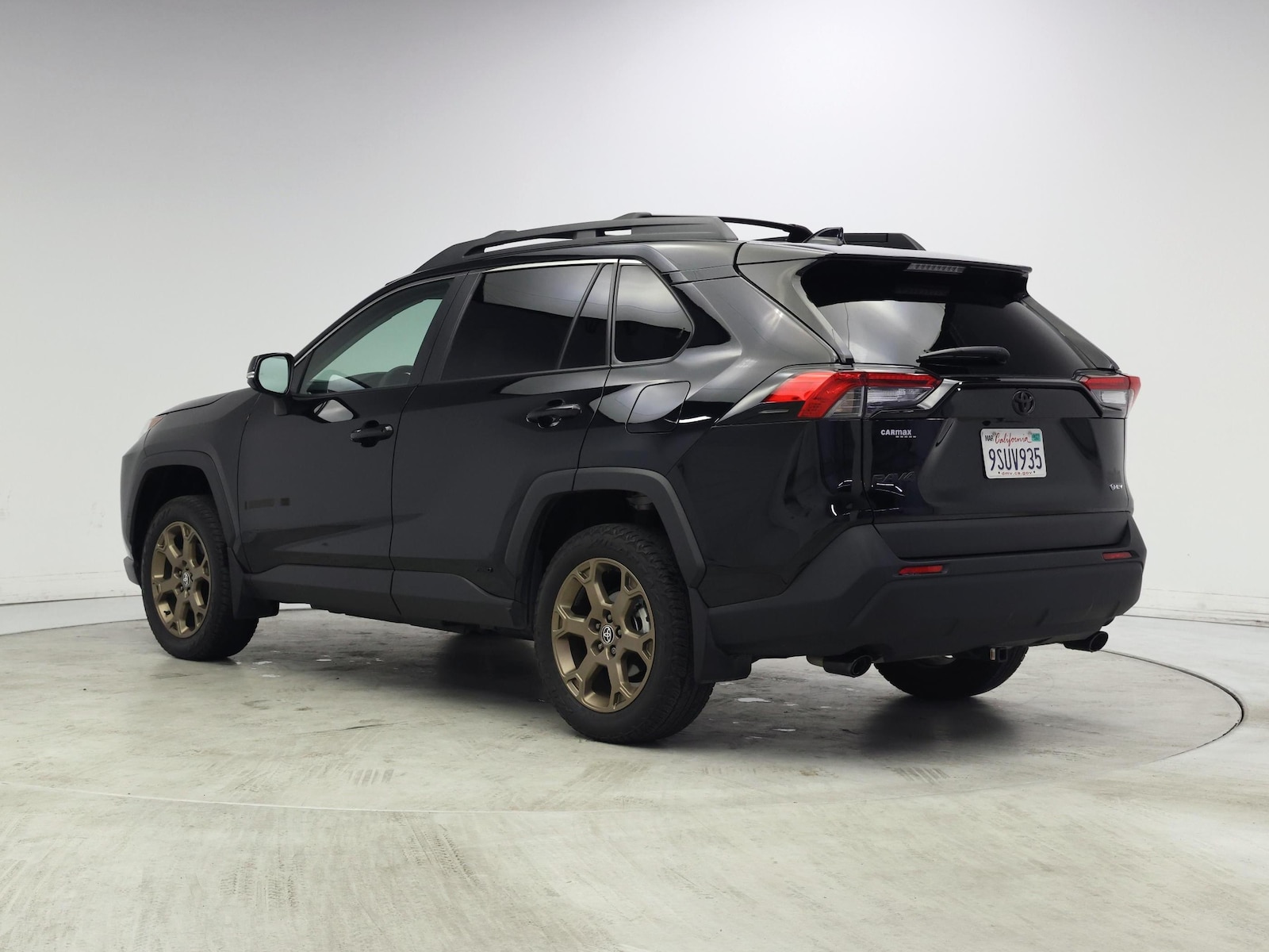 2025 Toyota RAV4 Woodland Edition - Photo 3