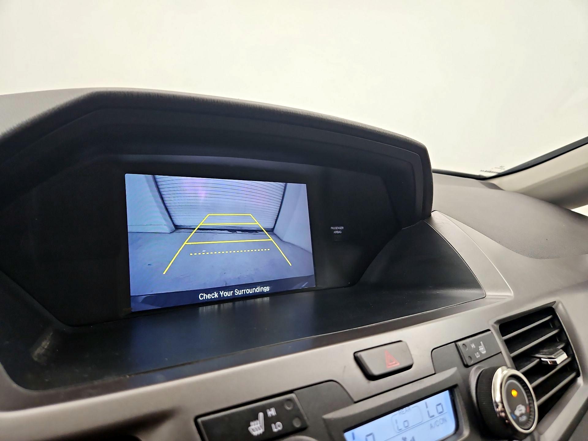 Thumbnail: 2016 Honda Odyssey - 14