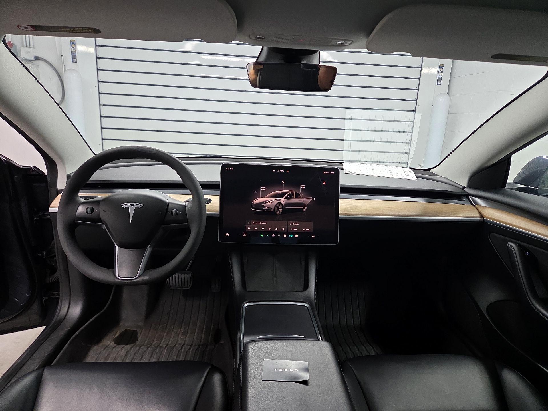 Thumbnail: 2023 Tesla Model 3 - 9