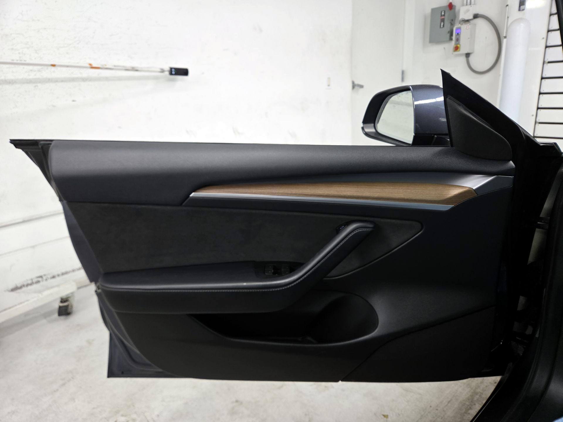 Thumbnail: 2023 Tesla Model 3 - 12