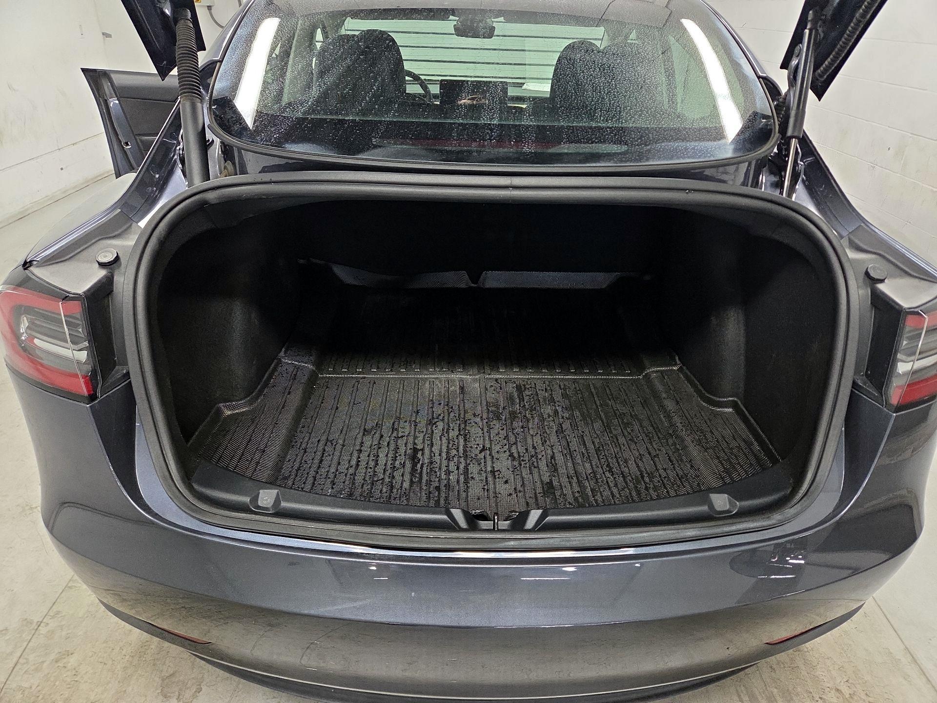 Thumbnail: 2023 Tesla Model 3 - 16