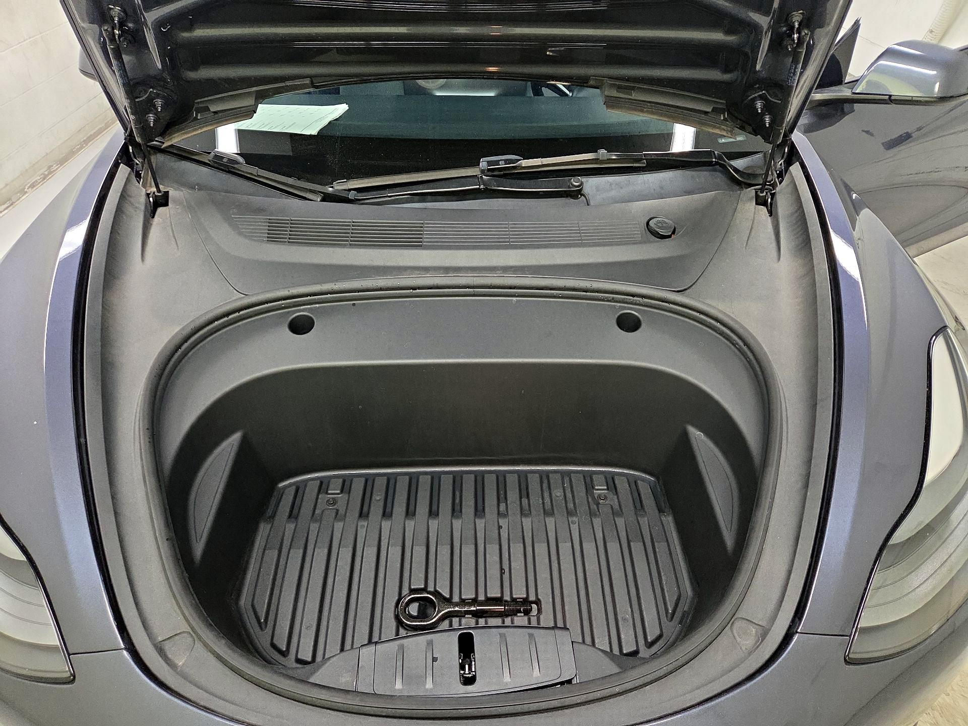 Thumbnail: 2023 Tesla Model 3 - 17