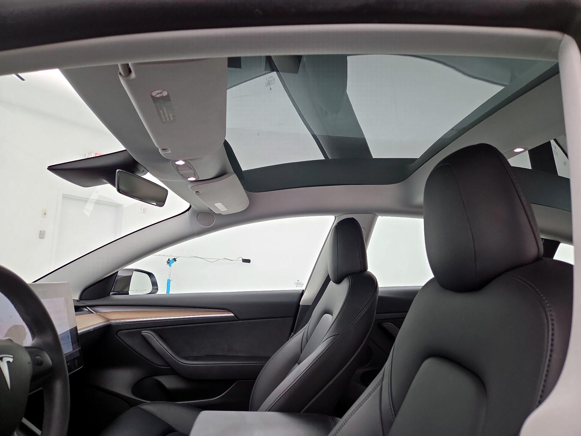 Thumbnail: 2023 Tesla Model 3 - 18