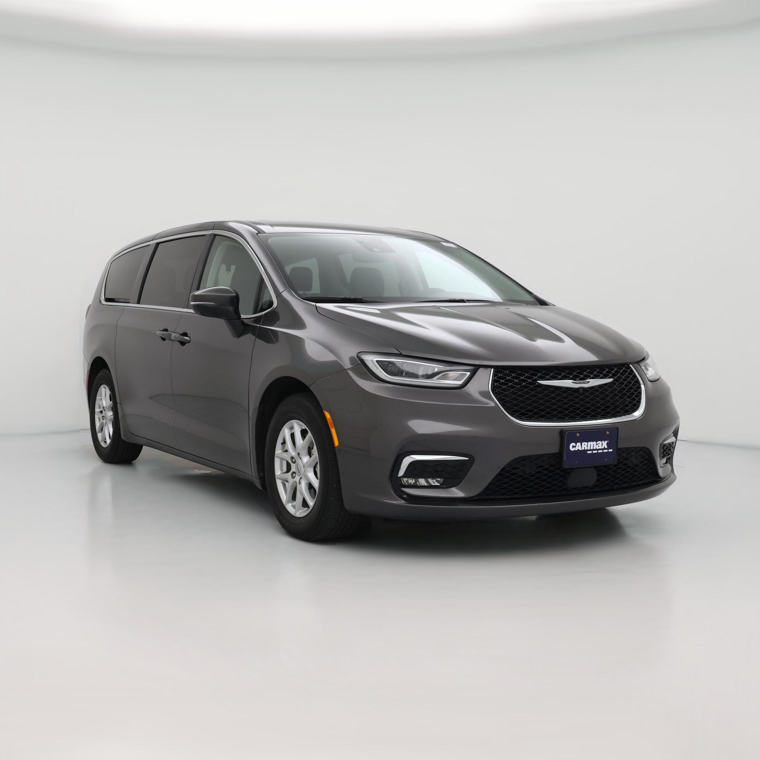 Thumbnail: 2023 Chrysler Pacifica - 1