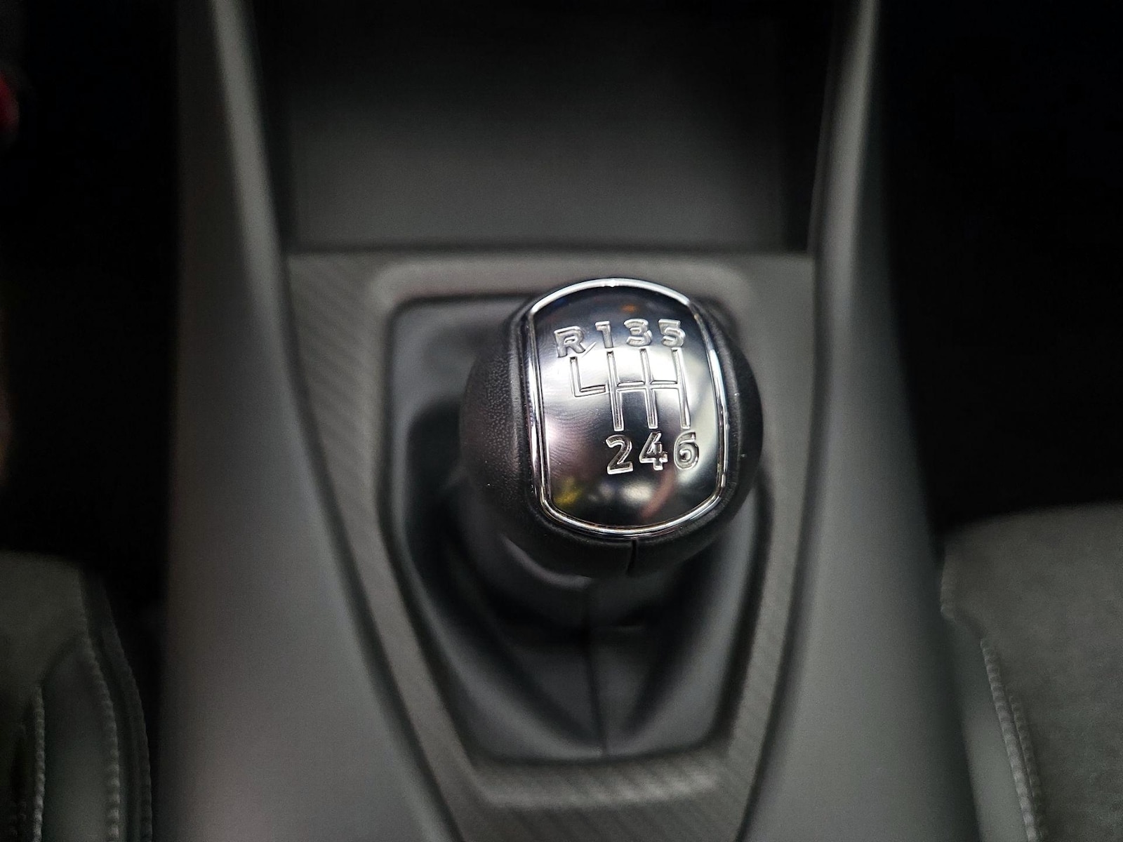 2024 Ford Mustang GT - Photo 17
