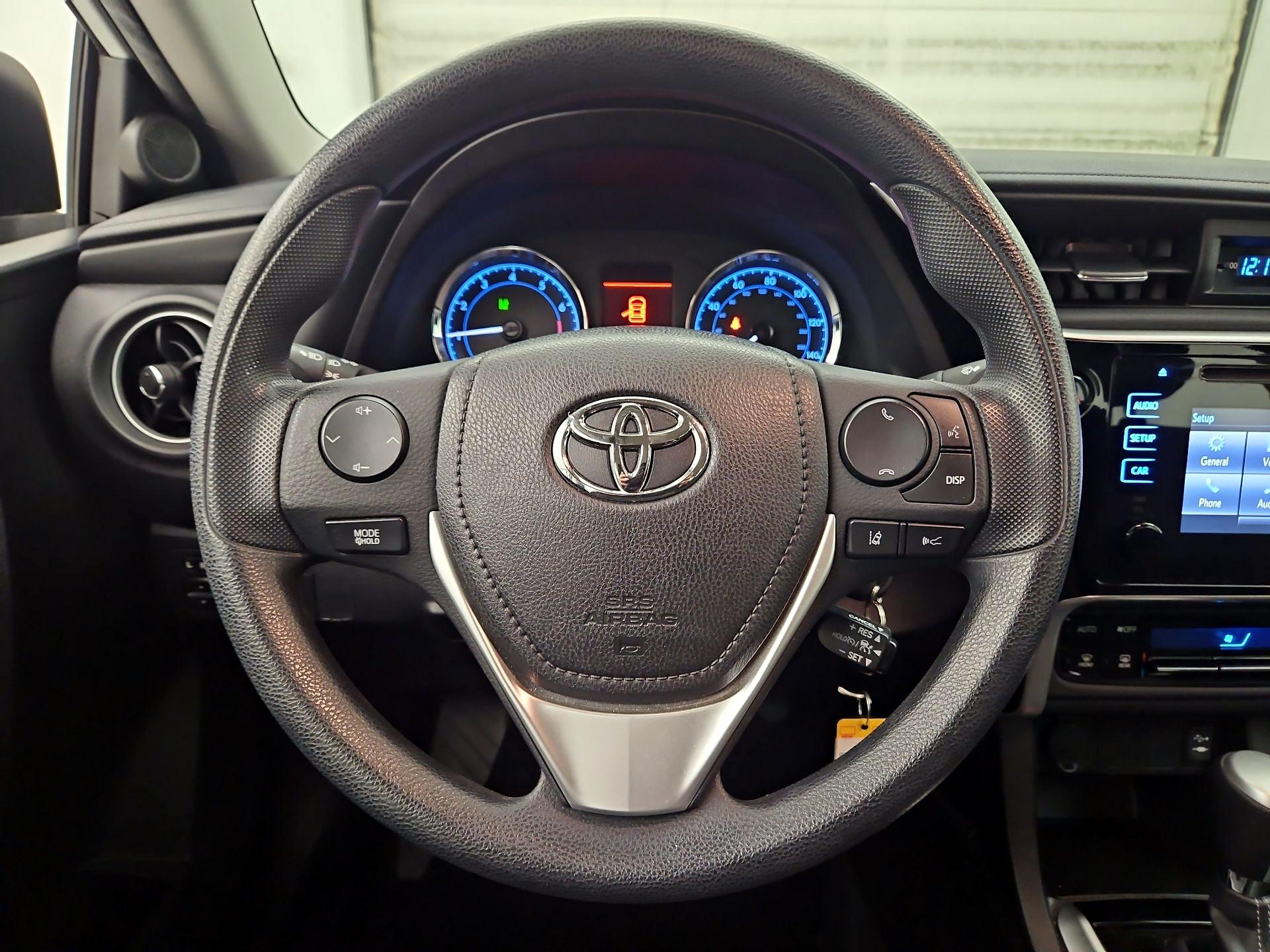 Thumbnail: 2017 Toyota Corolla - 10