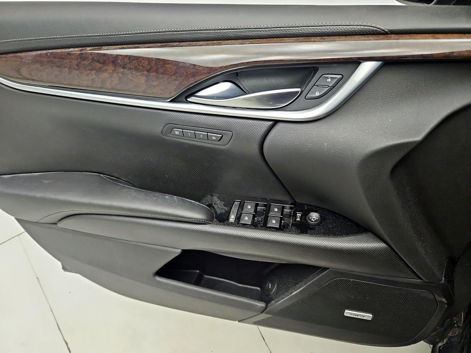 Thumbnail: 2016 Cadillac XTS - 12