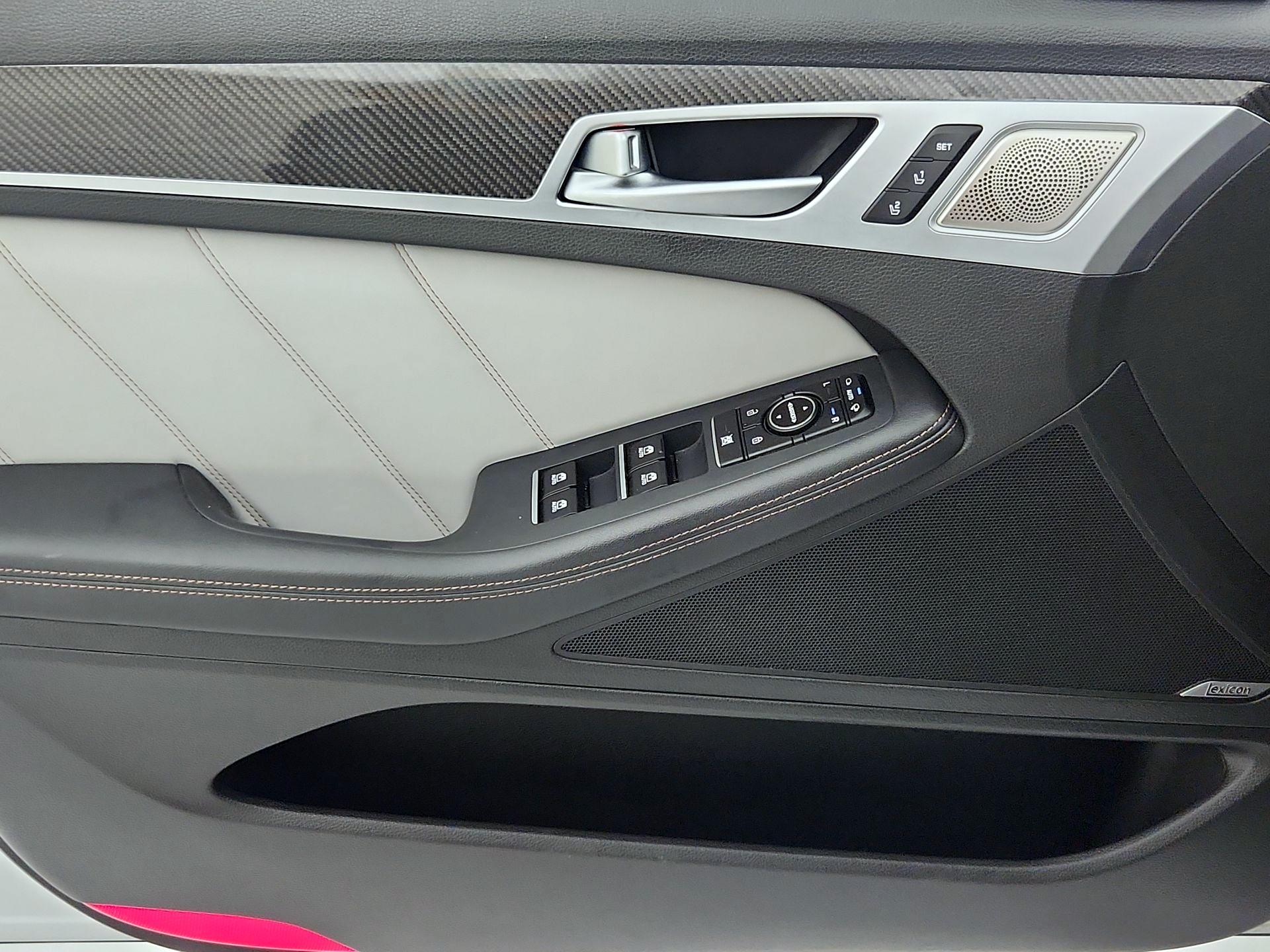 Thumbnail: 2018 Genesis G80 - 12