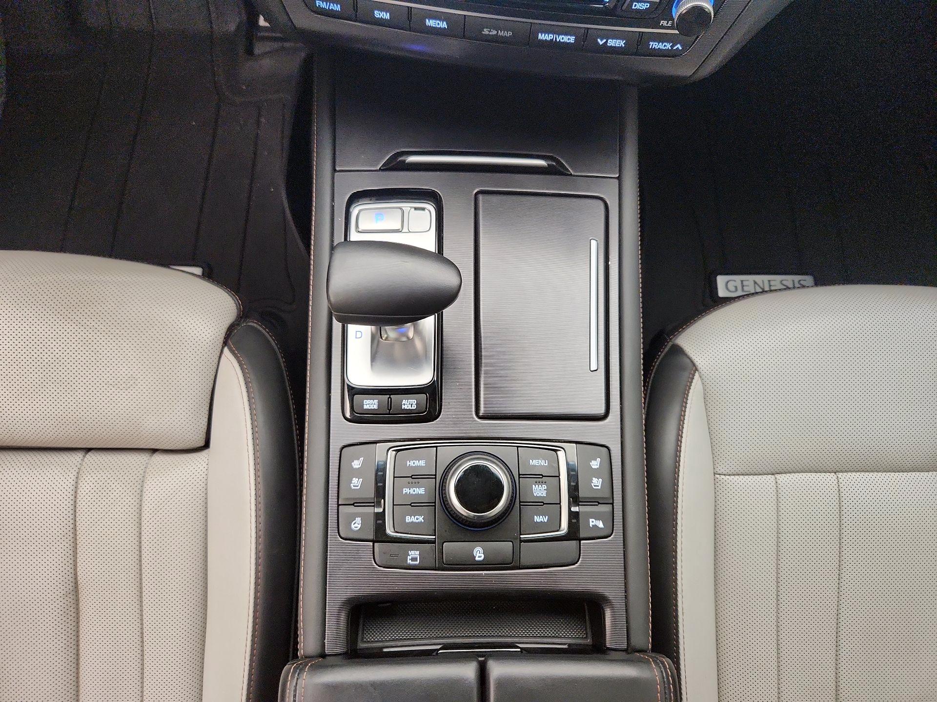Thumbnail: 2018 Genesis G80 - 18