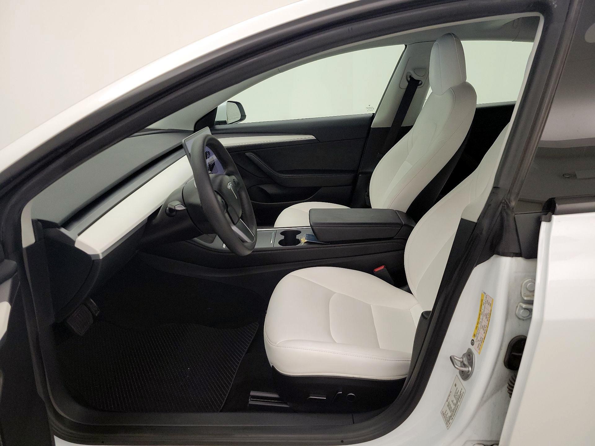 Thumbnail: 2023 Tesla Model 3 - 11
