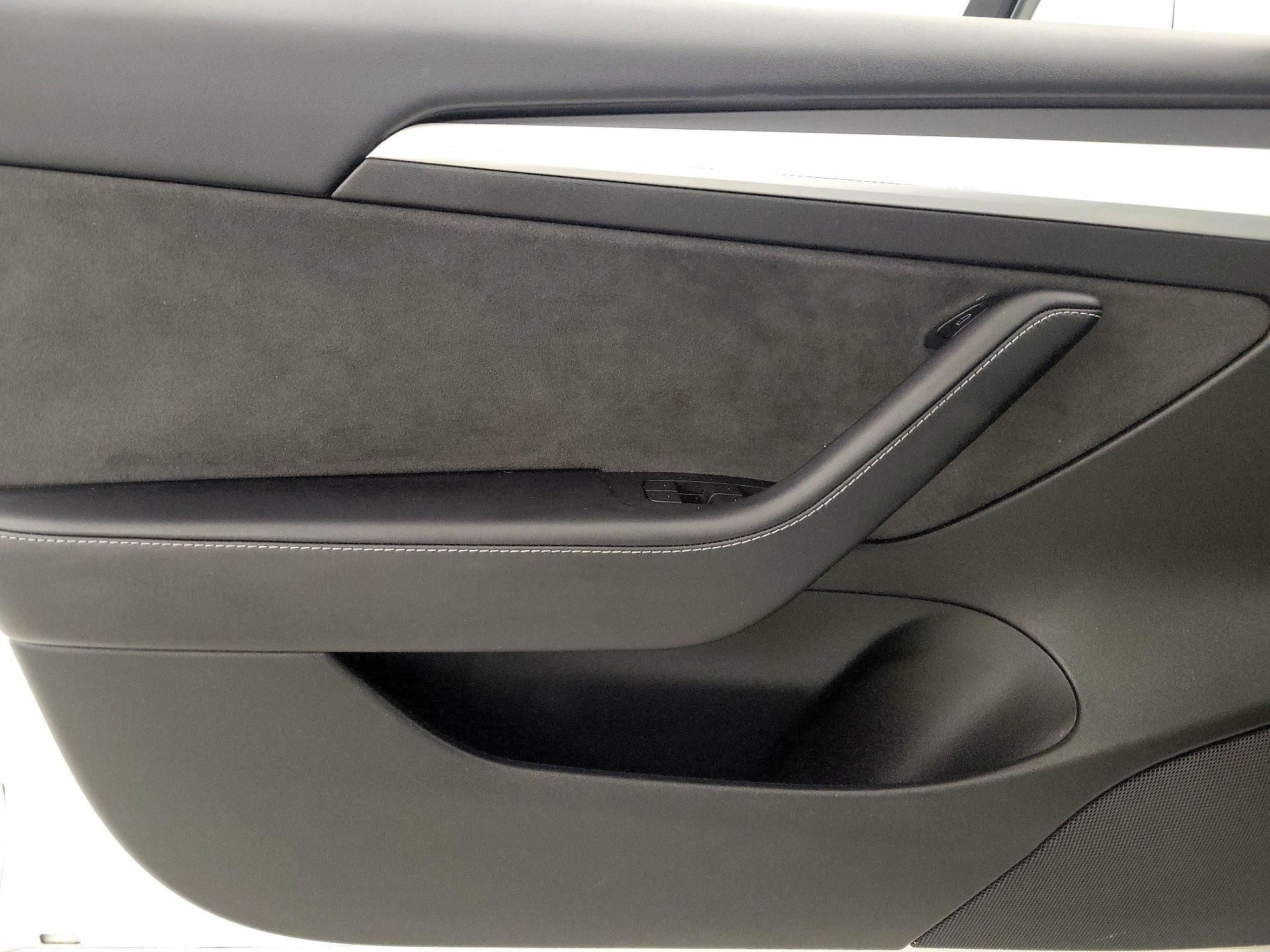 Thumbnail: 2023 Tesla Model 3 - 12