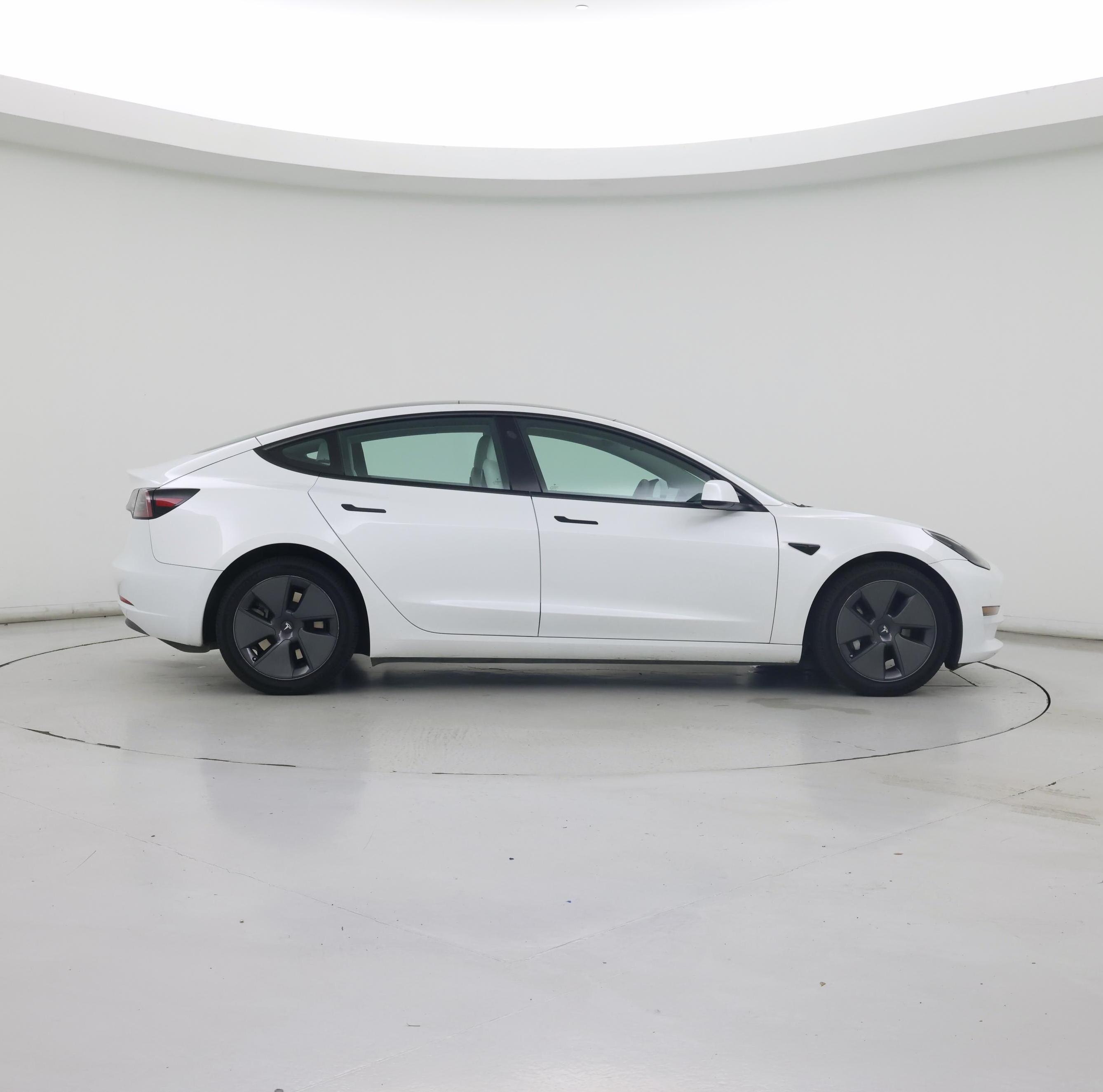 Thumbnail: 2023 Tesla Model 3 - 7