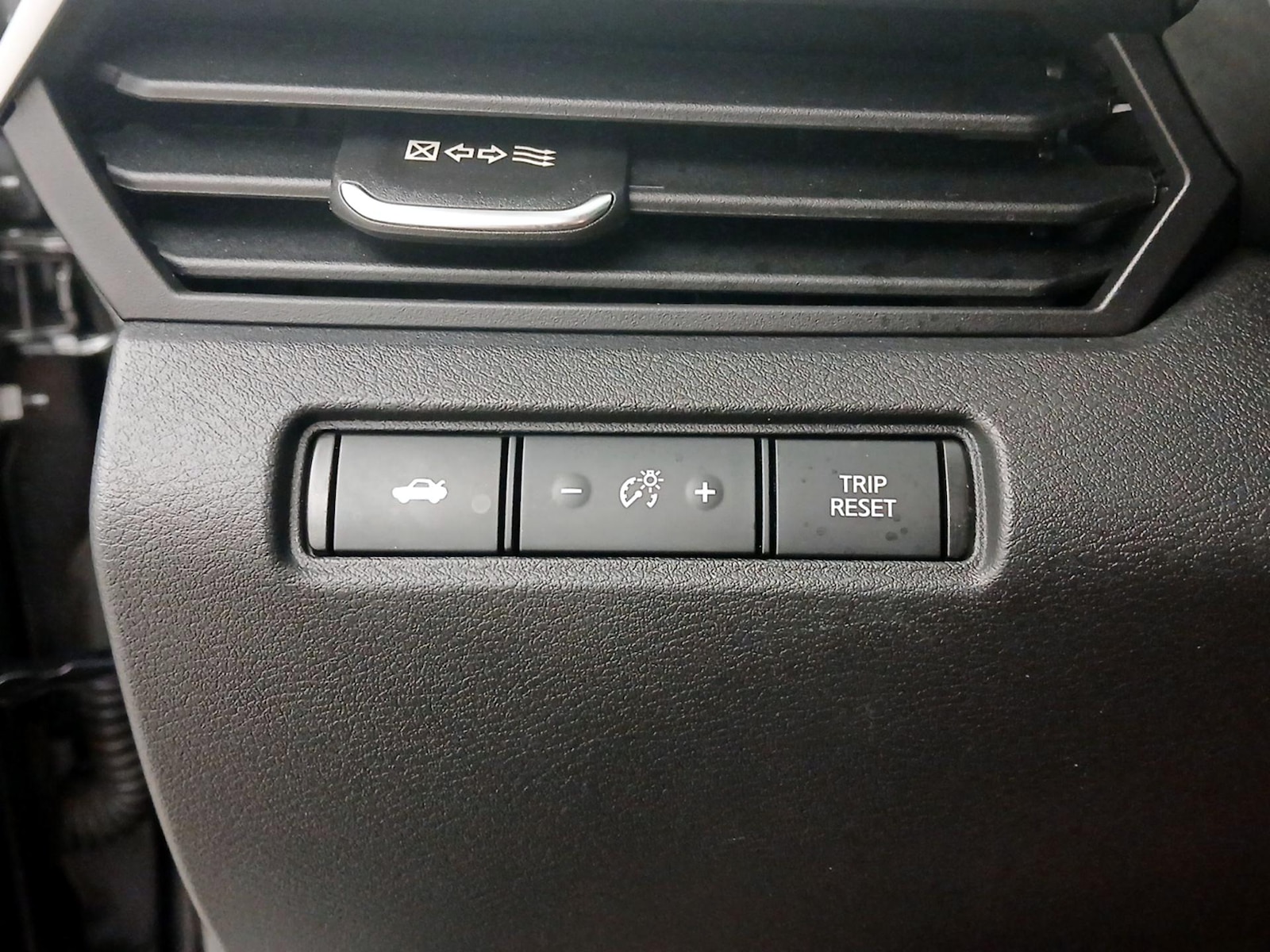 2022 Nissan Altima SV - Photo 14