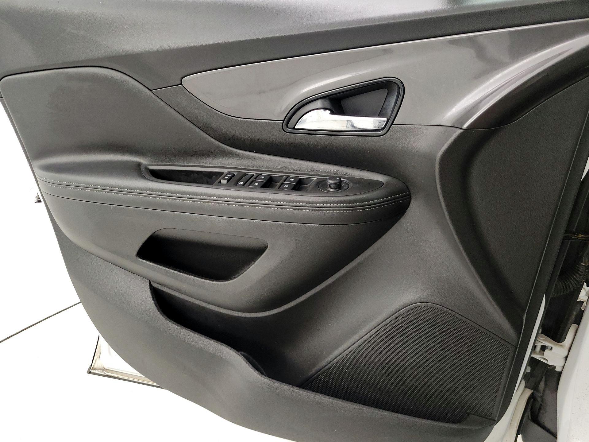 Thumbnail: 2018 Buick Encore - 12