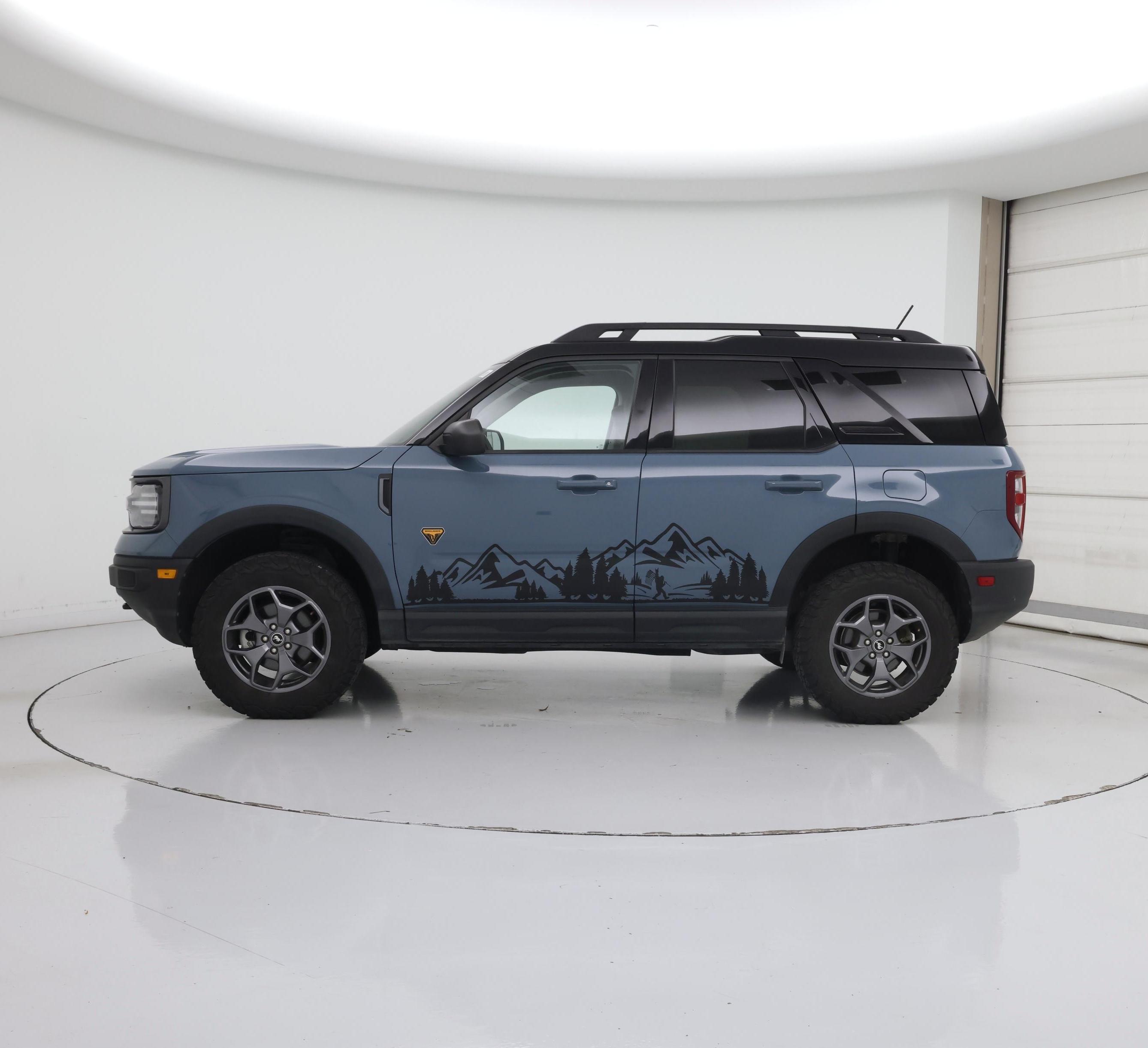Thumbnail: 2023 Ford Bronco Sport - 3