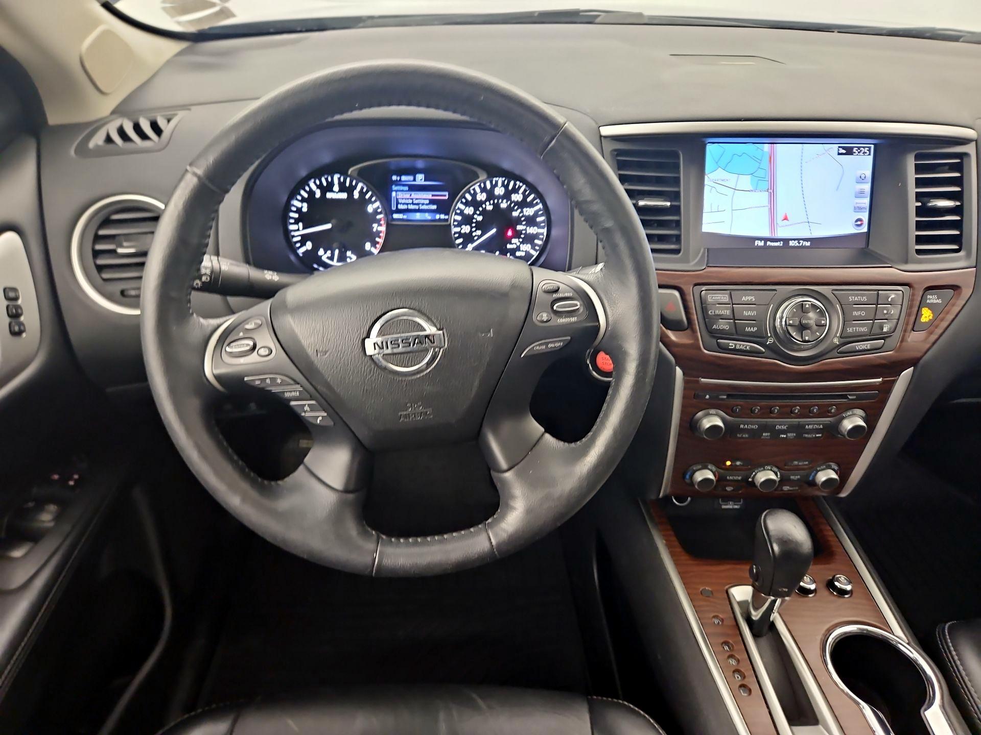 Thumbnail: 2019 Nissan Pathfinder - 10