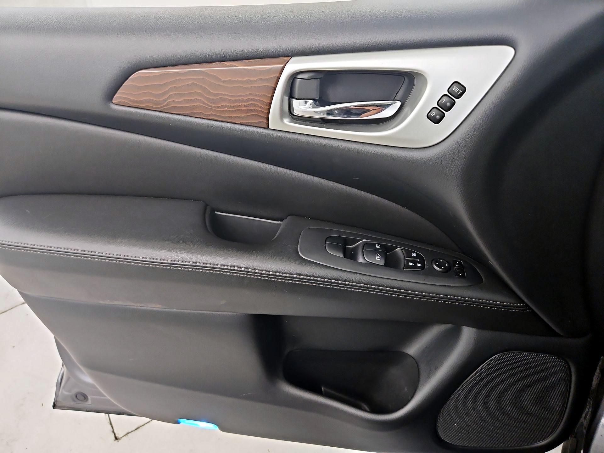 Thumbnail: 2019 Nissan Pathfinder - 12