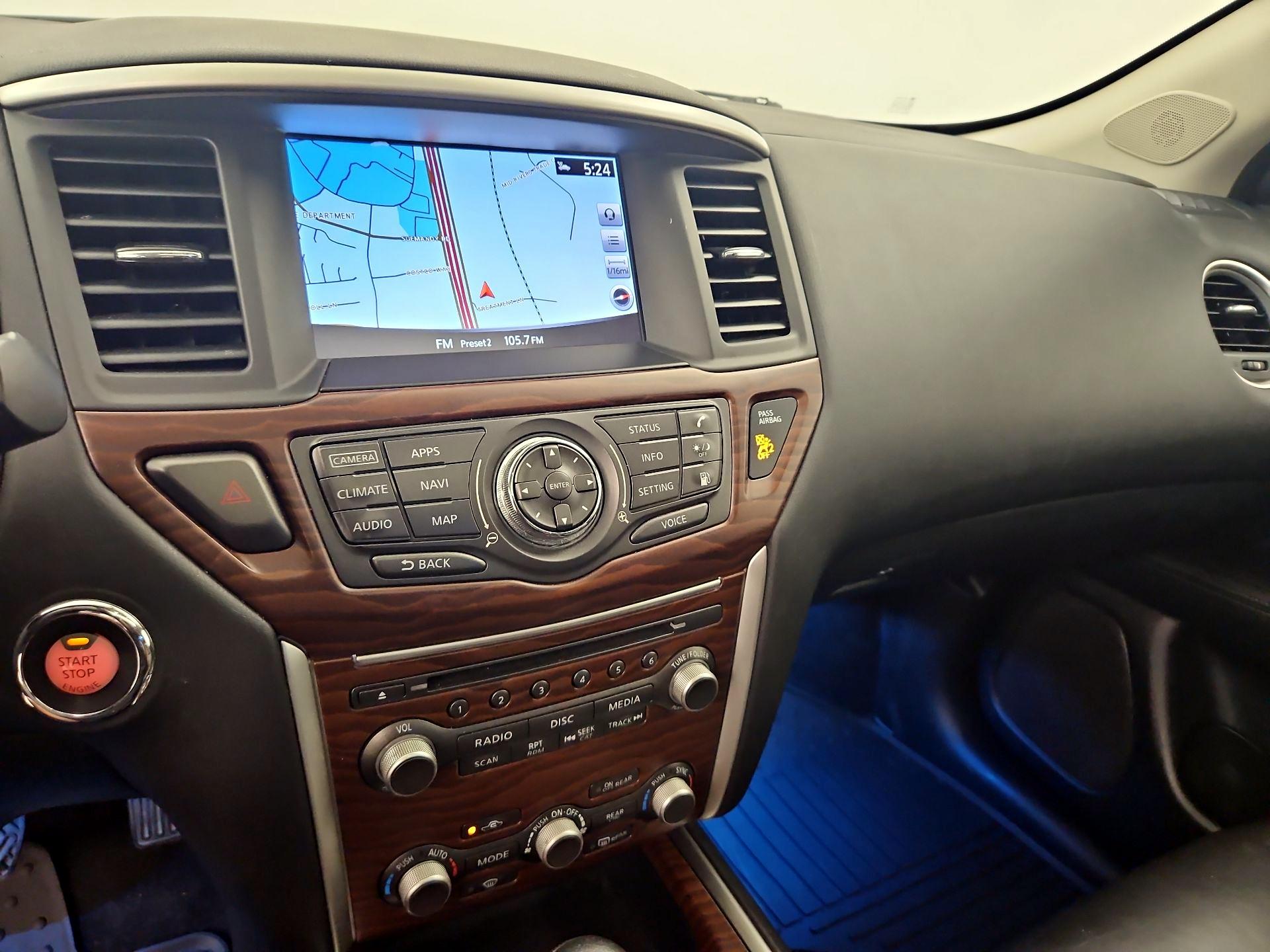 Thumbnail: 2019 Nissan Pathfinder - 16