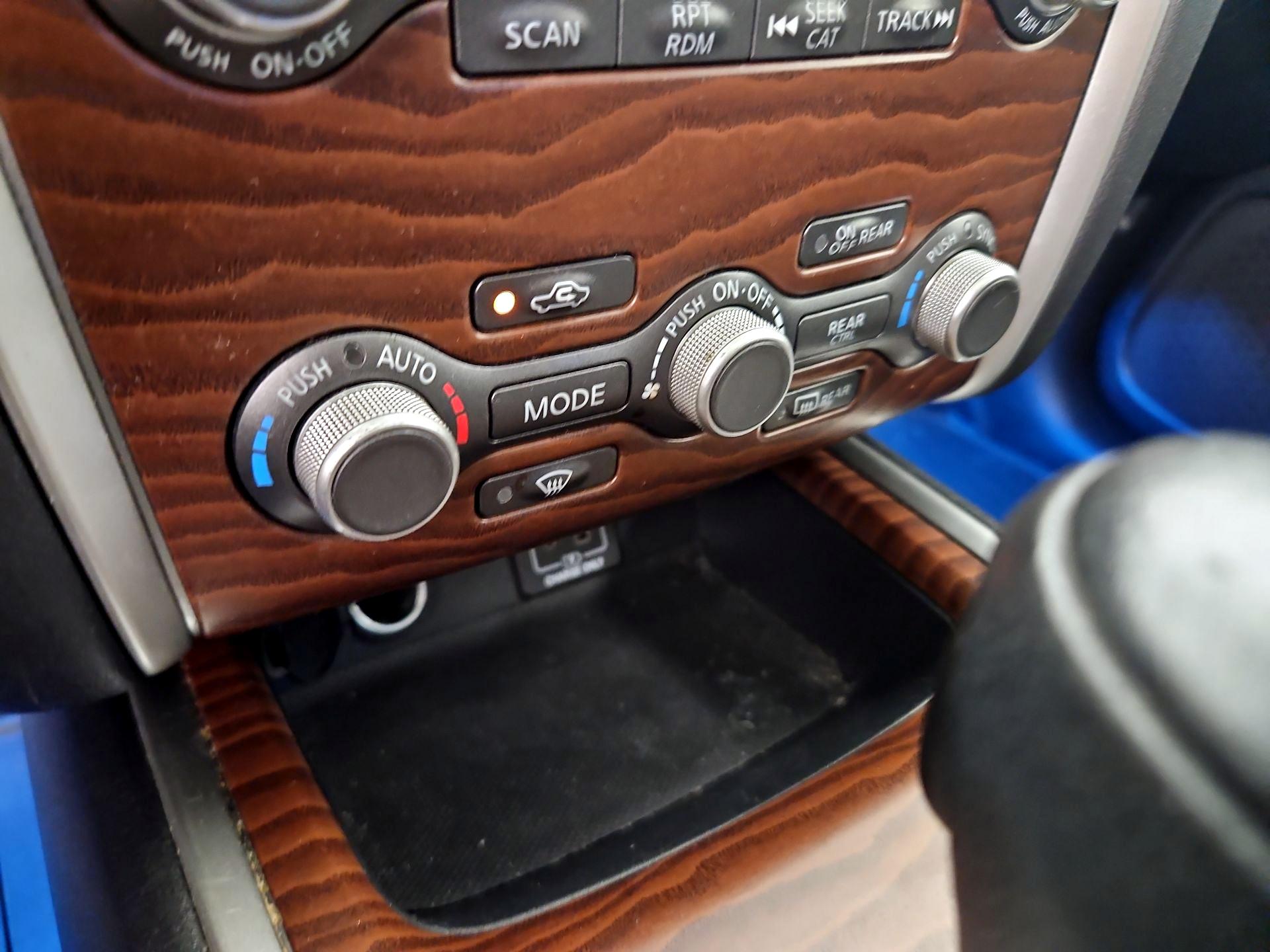 Thumbnail: 2019 Nissan Pathfinder - 17